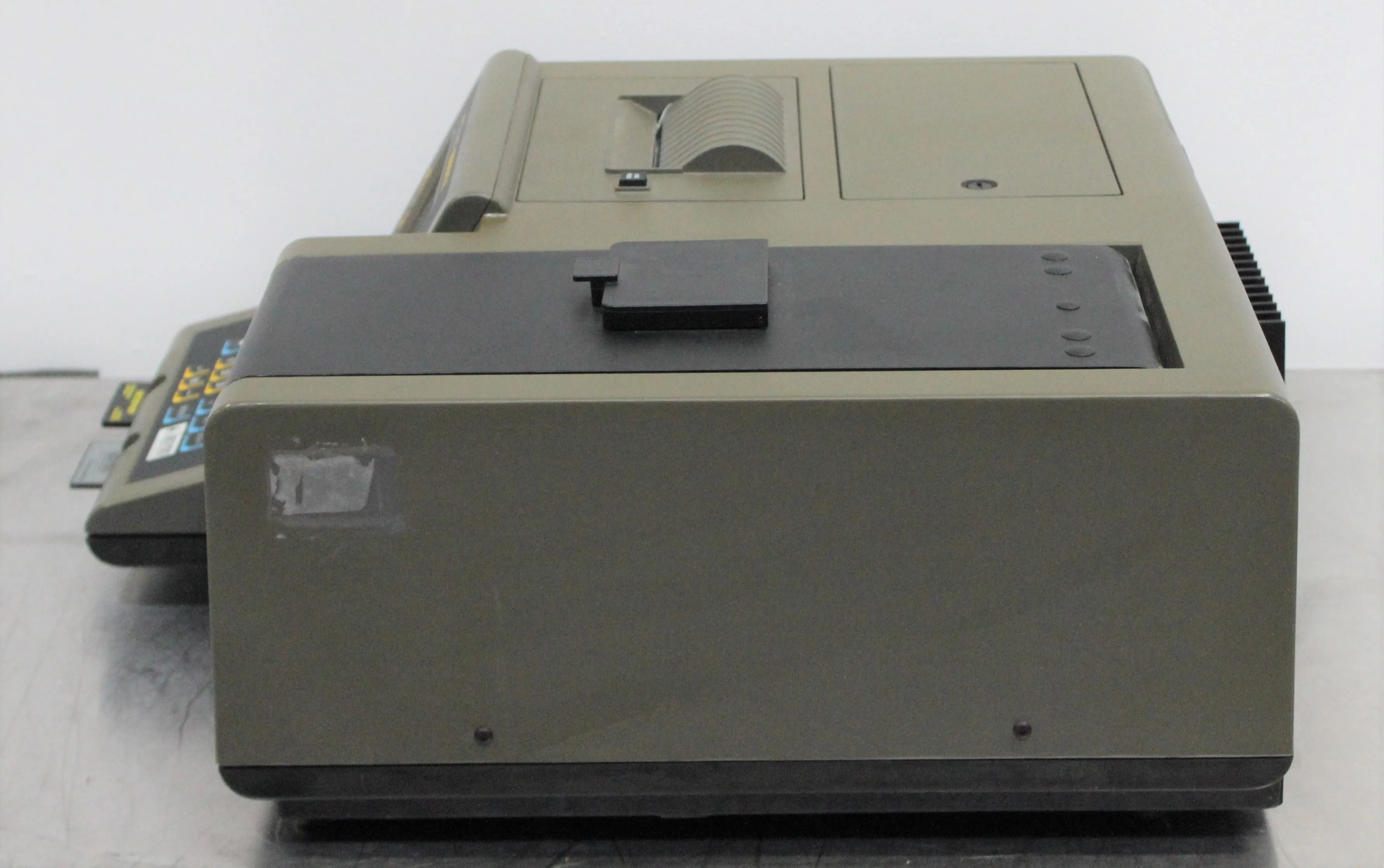 Spectronic Genesys 2 UV-Vis Spectrometer - Used Class 2 Lab Equipment w/ 30-Day Warranty