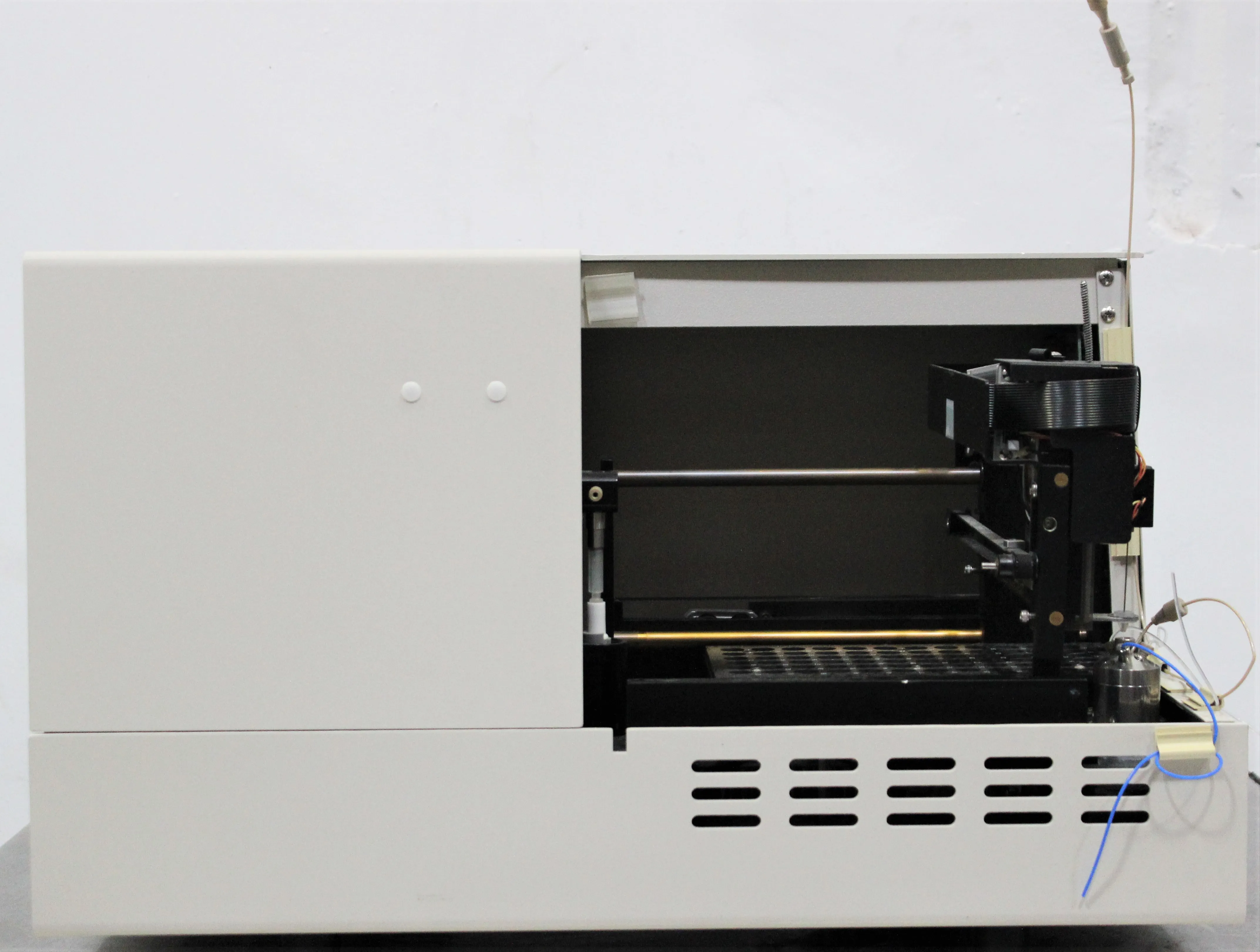 Alcott Model 719AL Syringe Style Autosampler for HPLC and LC/MS Applications