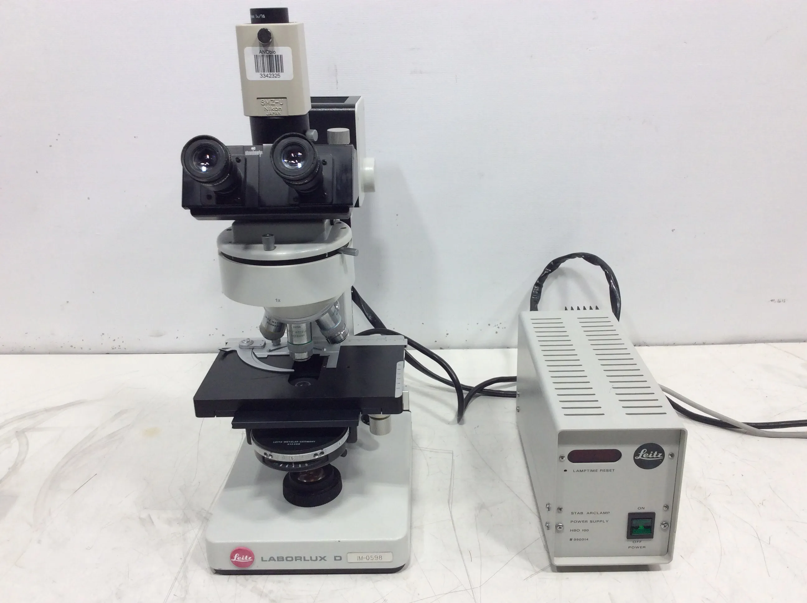 Leitz Laborlux D Fluorescent Microscope #048152 - Used Lab Equipment 120V