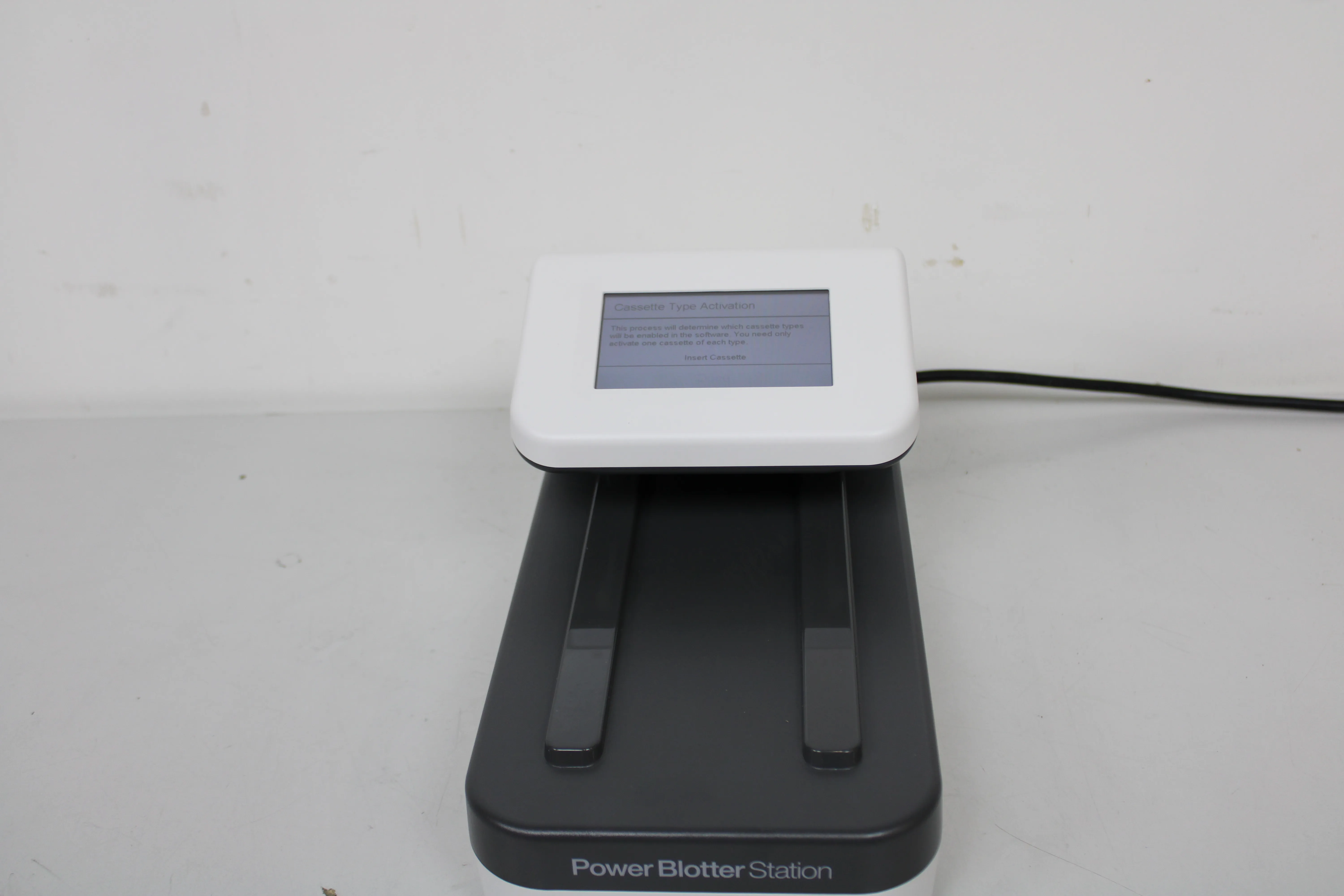 Invitrogen Power Blotter Station with Touchscreen Interface