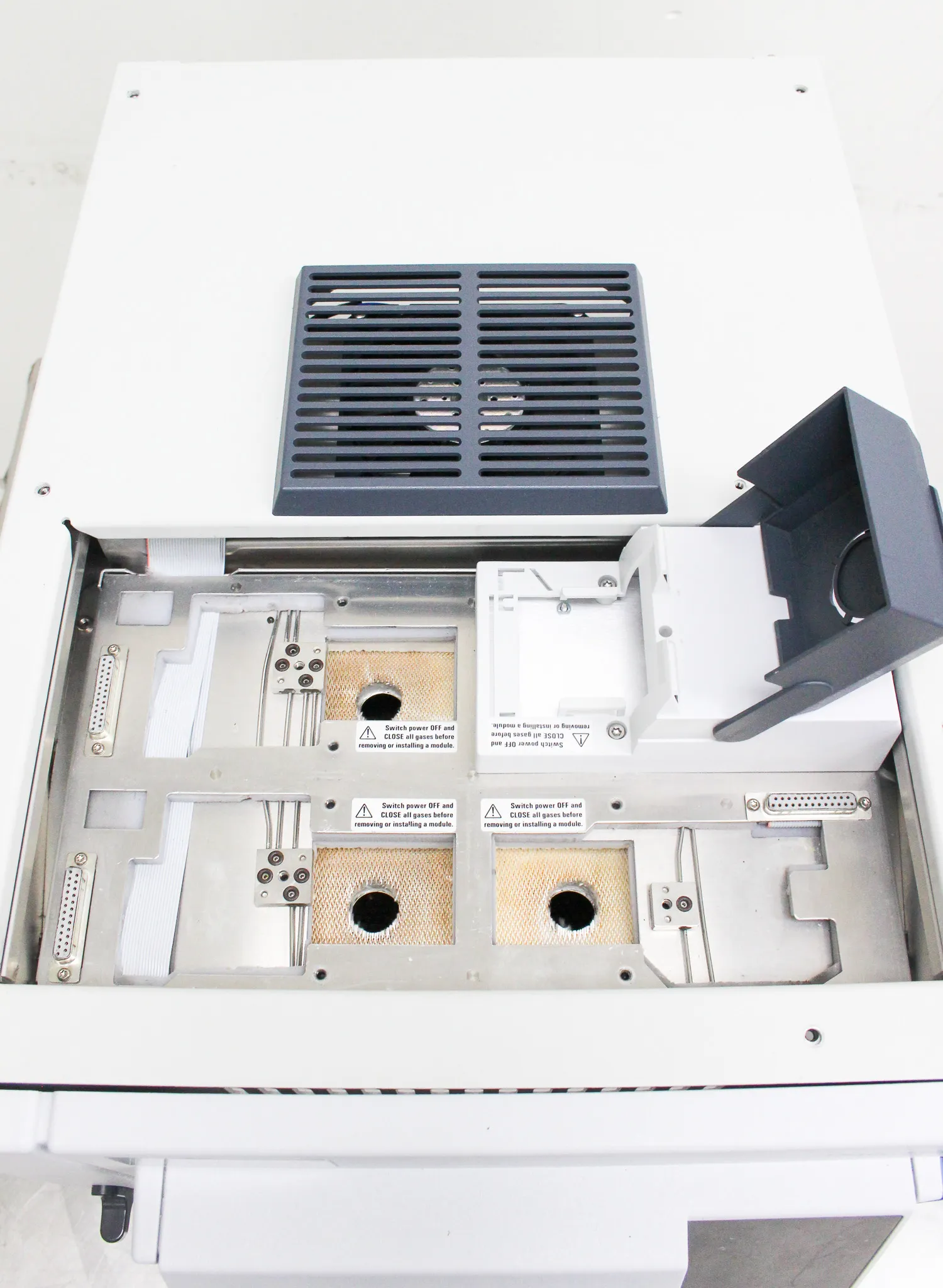 Thermo Scientific Trace 1310 Gas Chromatograph - AS/IS for Parts