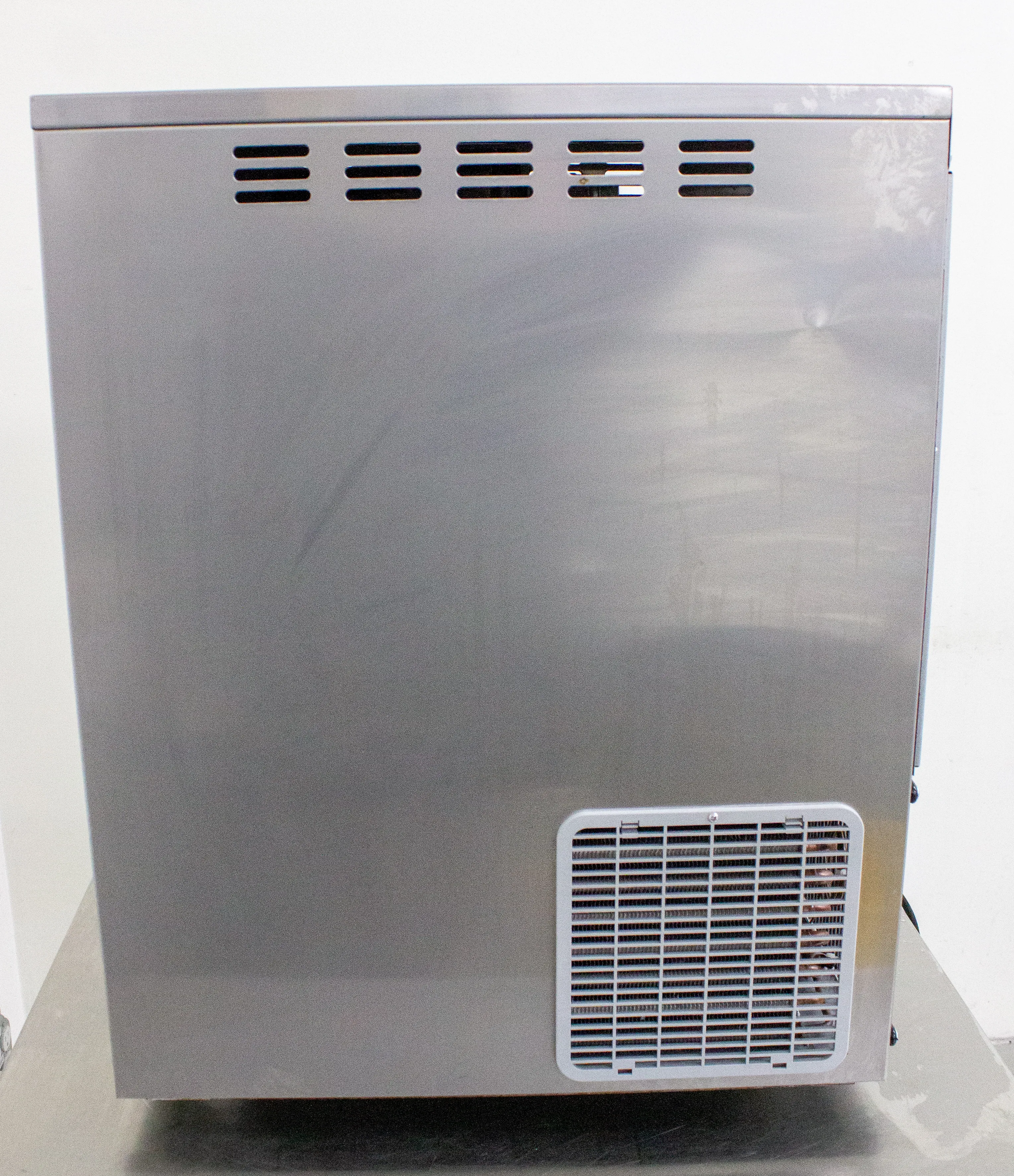 SPT Automatic Flake Ice Maker Model SZB-40 (Storage)