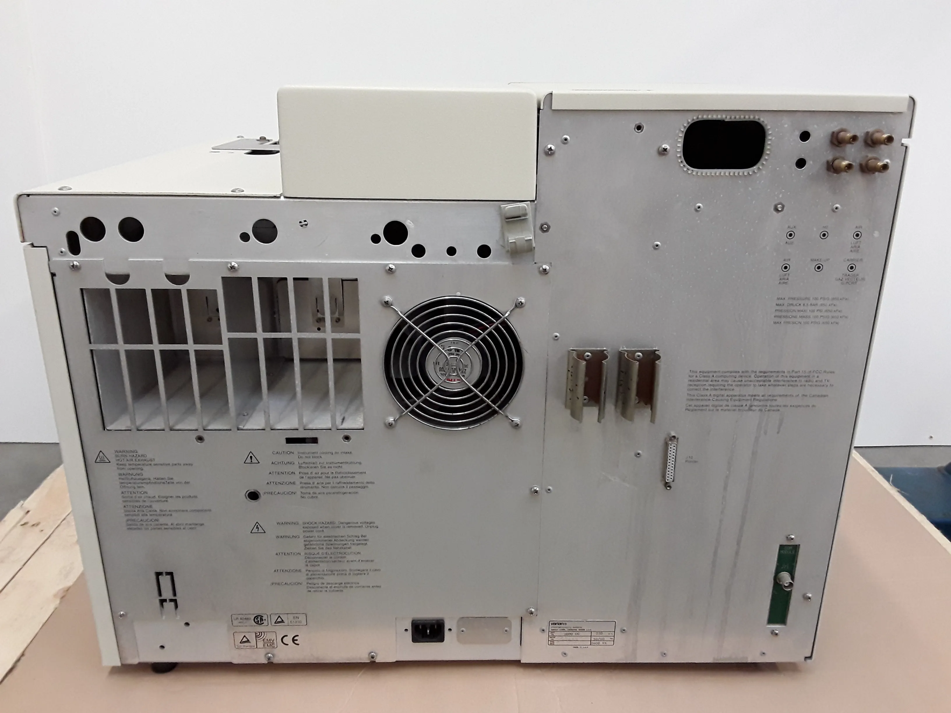 Varian CP 3800 GC Gas Chromatography System (For Parts or Not Working)