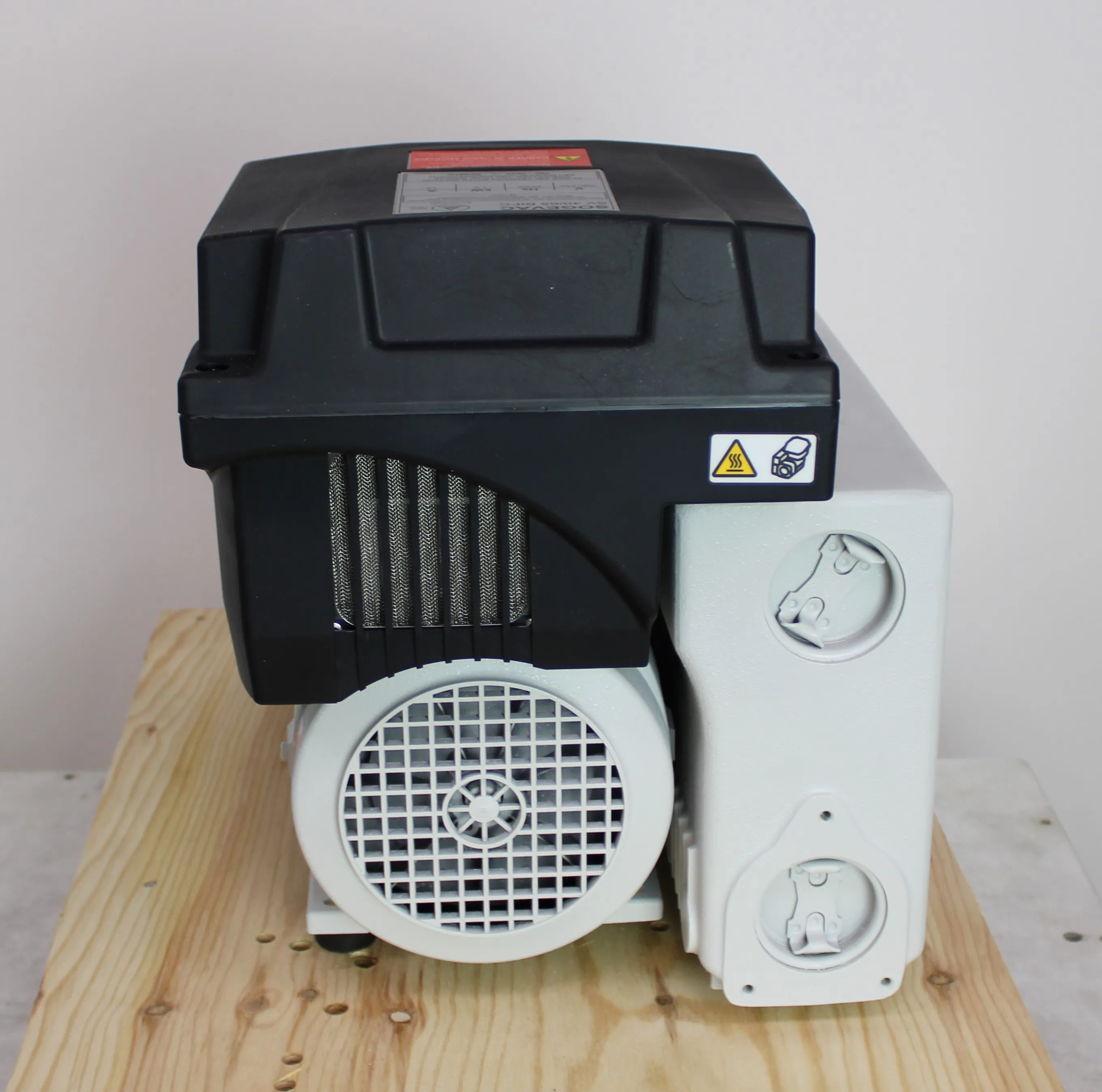 Leybold SOGEVAC SV65 BI FC Vacuum Pump 240V 50Hz/60Hz