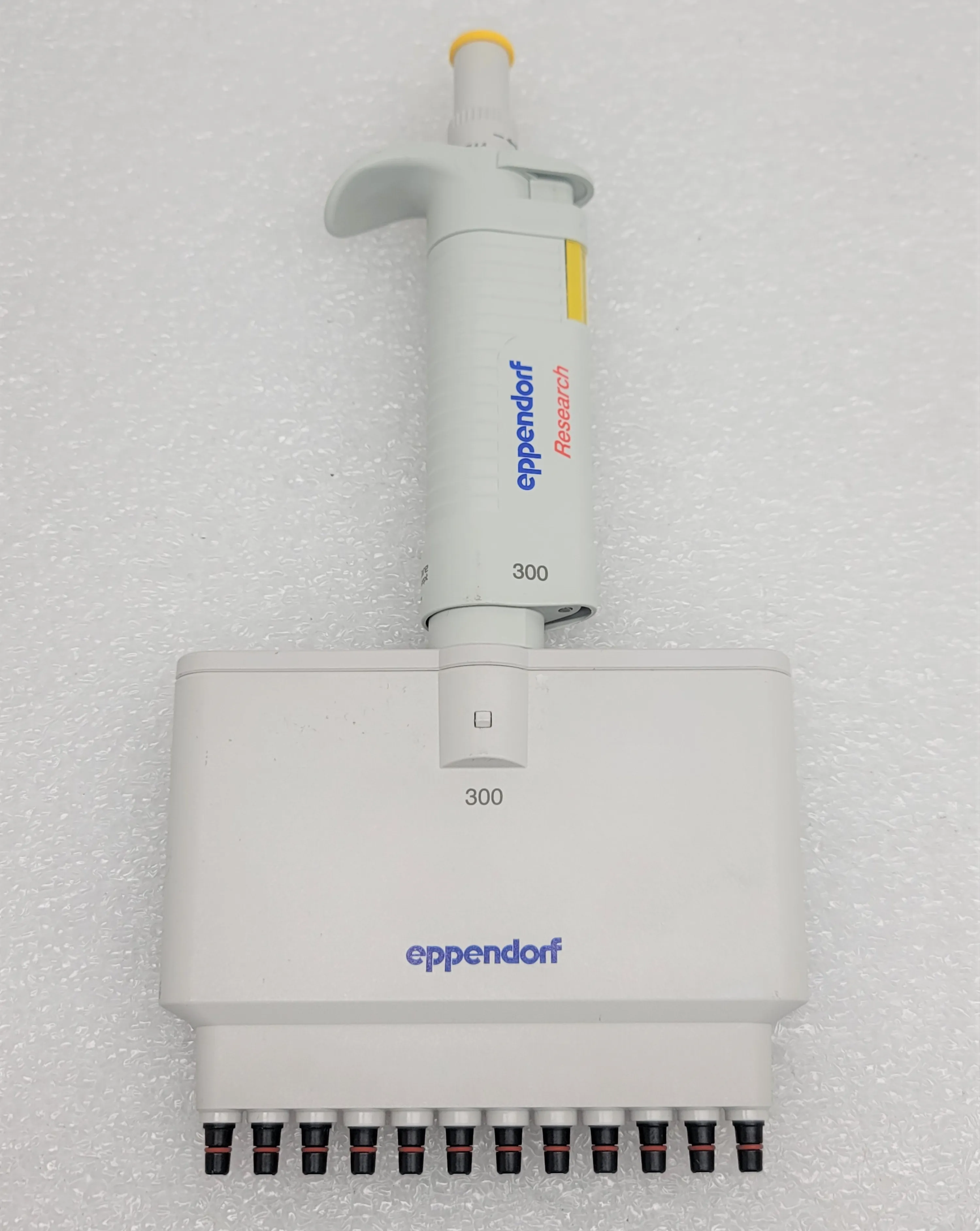 Eppendorf Research 300 Variable Volume Pipettor - Used