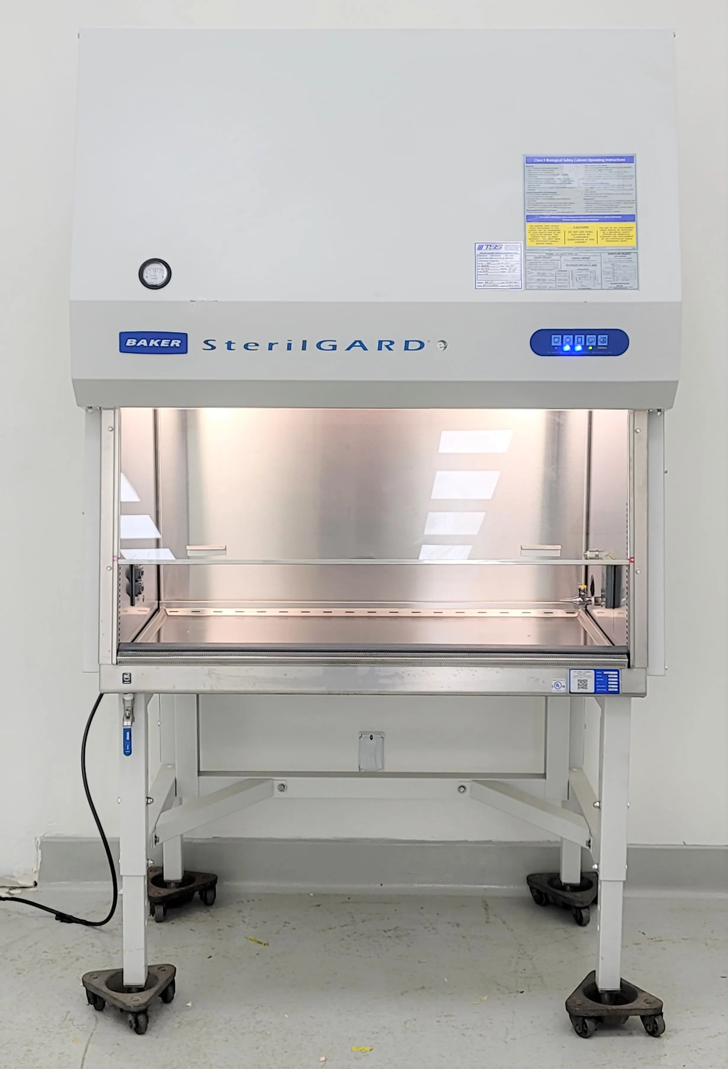 Used Baker SterilGARD SG404 Biosafety Cabinet Class 1