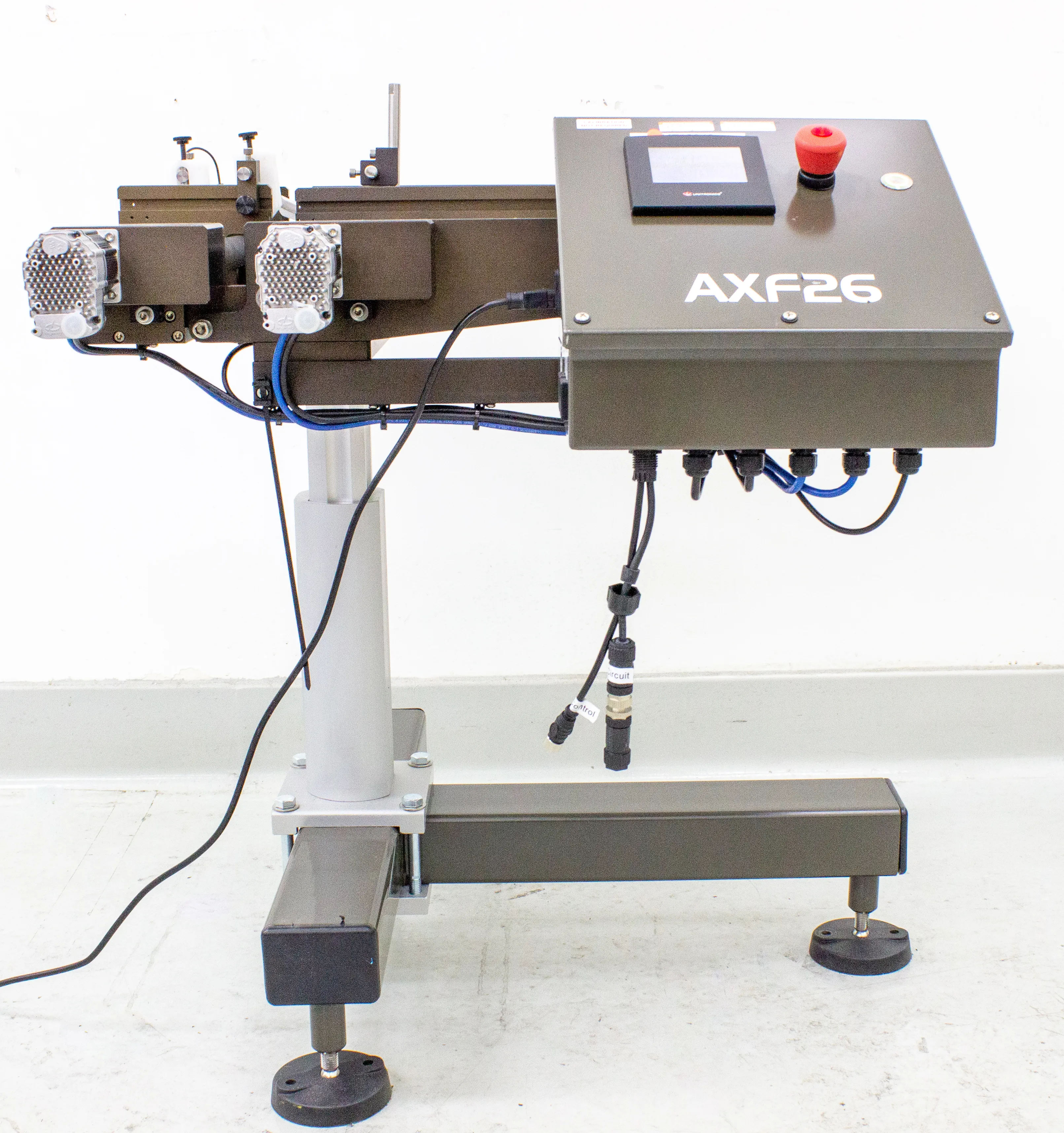 AccentLabel Automatic Pouch Xpress Feeder AXF26 by REUZEit