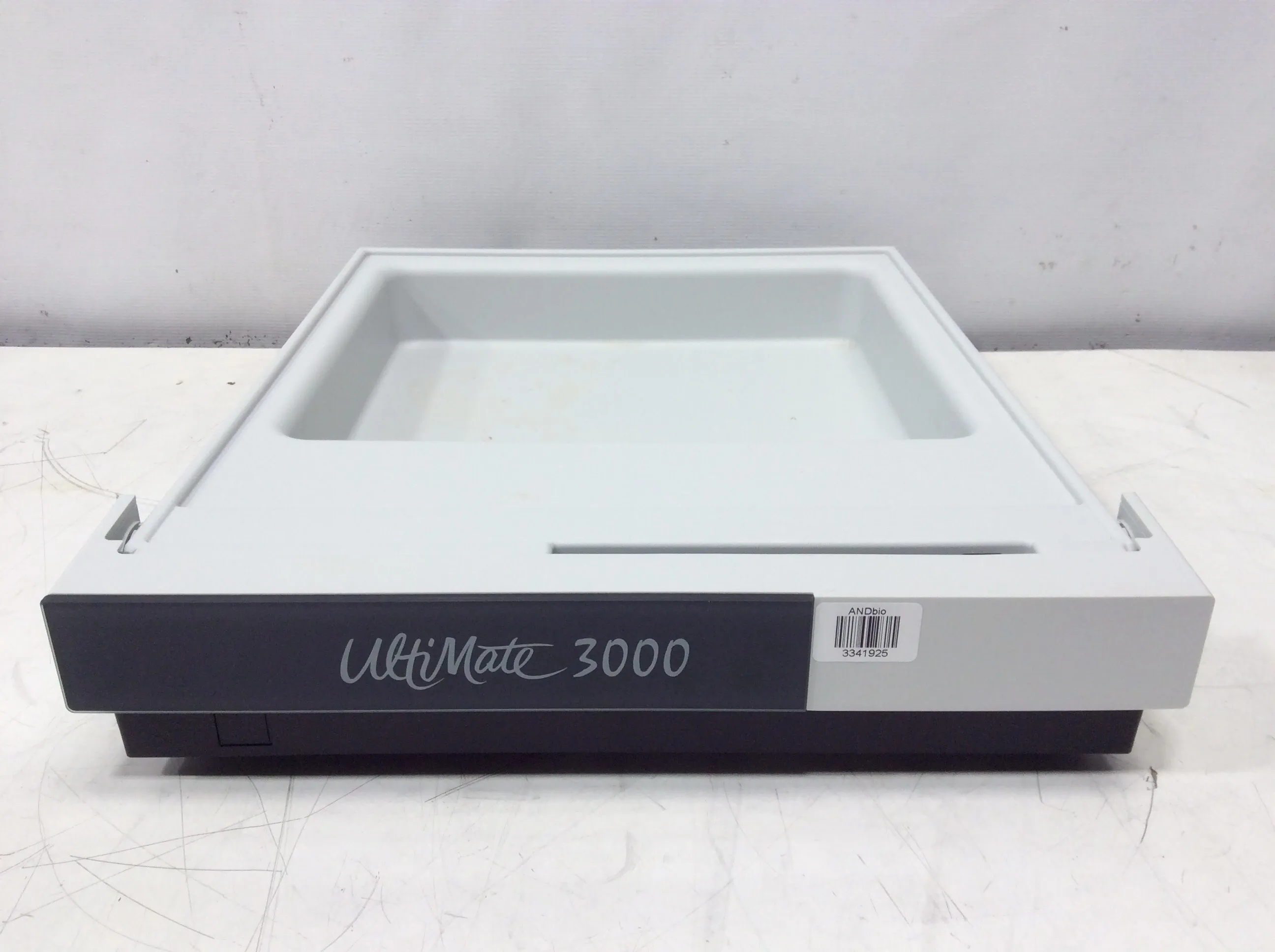 Thermo Scientific UltiMate SR-3000 Solvent Rack 5035.9200 for HPLC