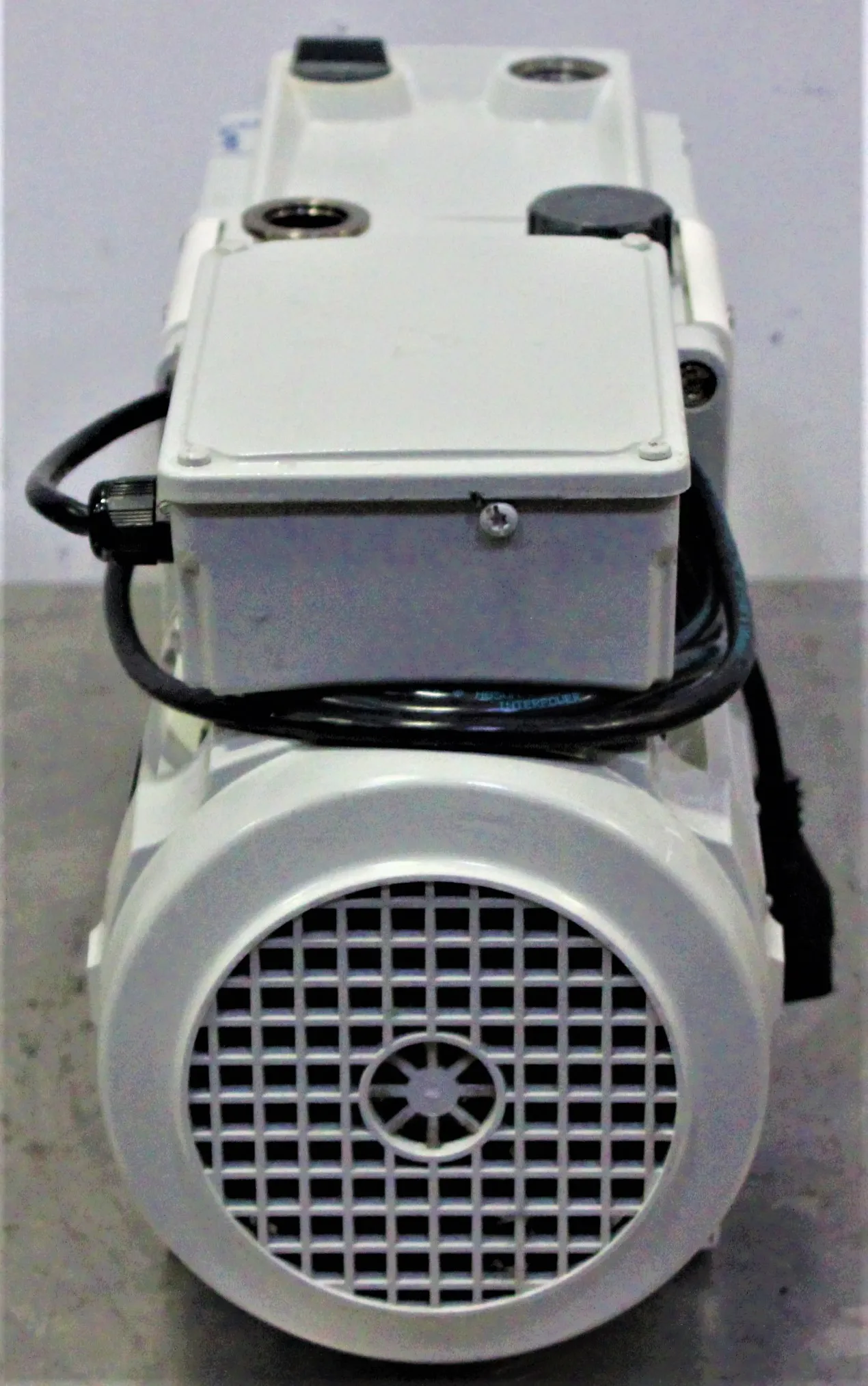 Edwards E2M30 Circulator Vacuum Pump, Class 4 - As-Is, For Parts or Not Working, 120V/220V, 50Hz/60Hz, S/N: 170505146