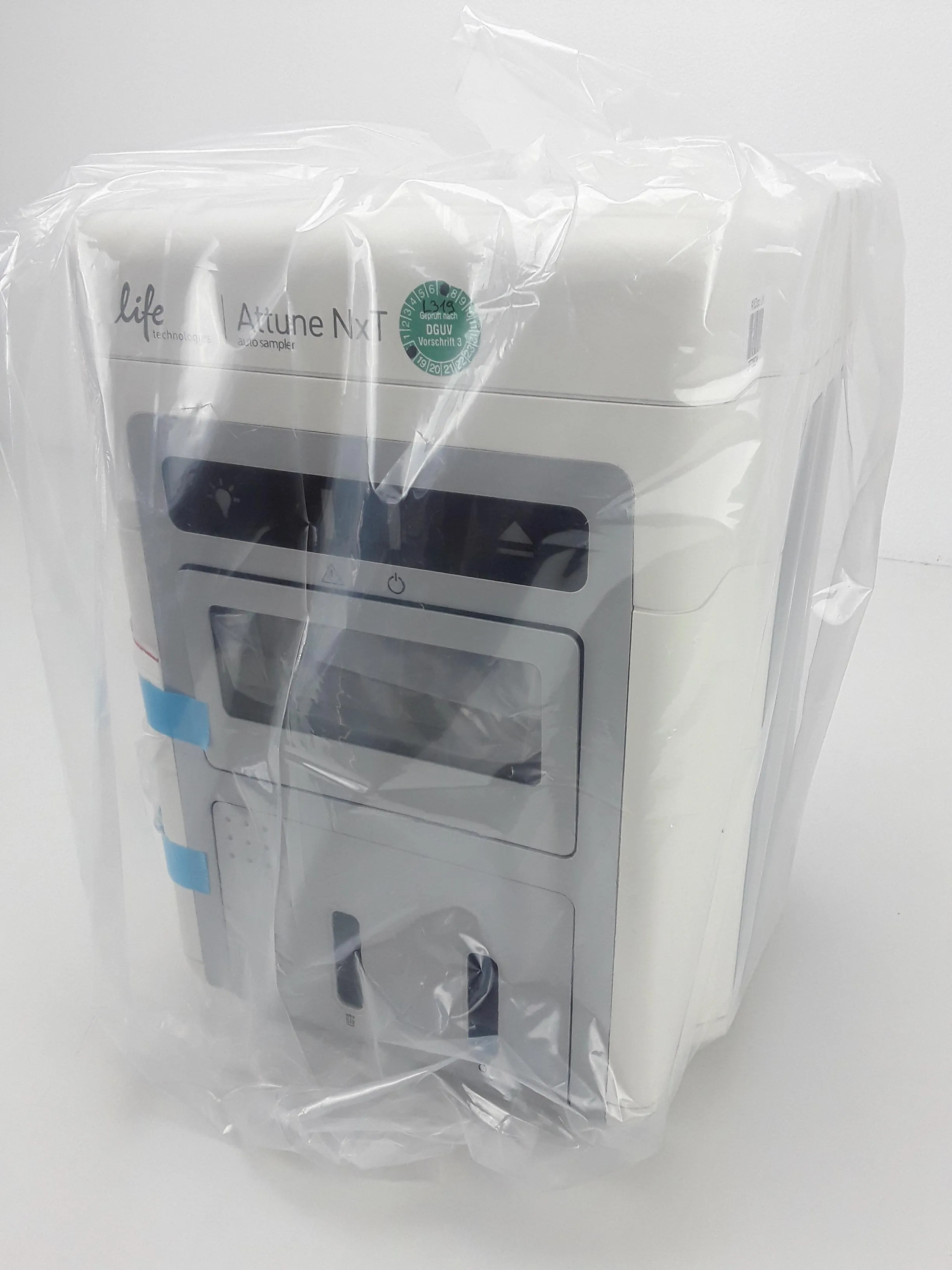 Invitrogen A25529R Auto Sampler for HPLC / FPLC / GC / CE