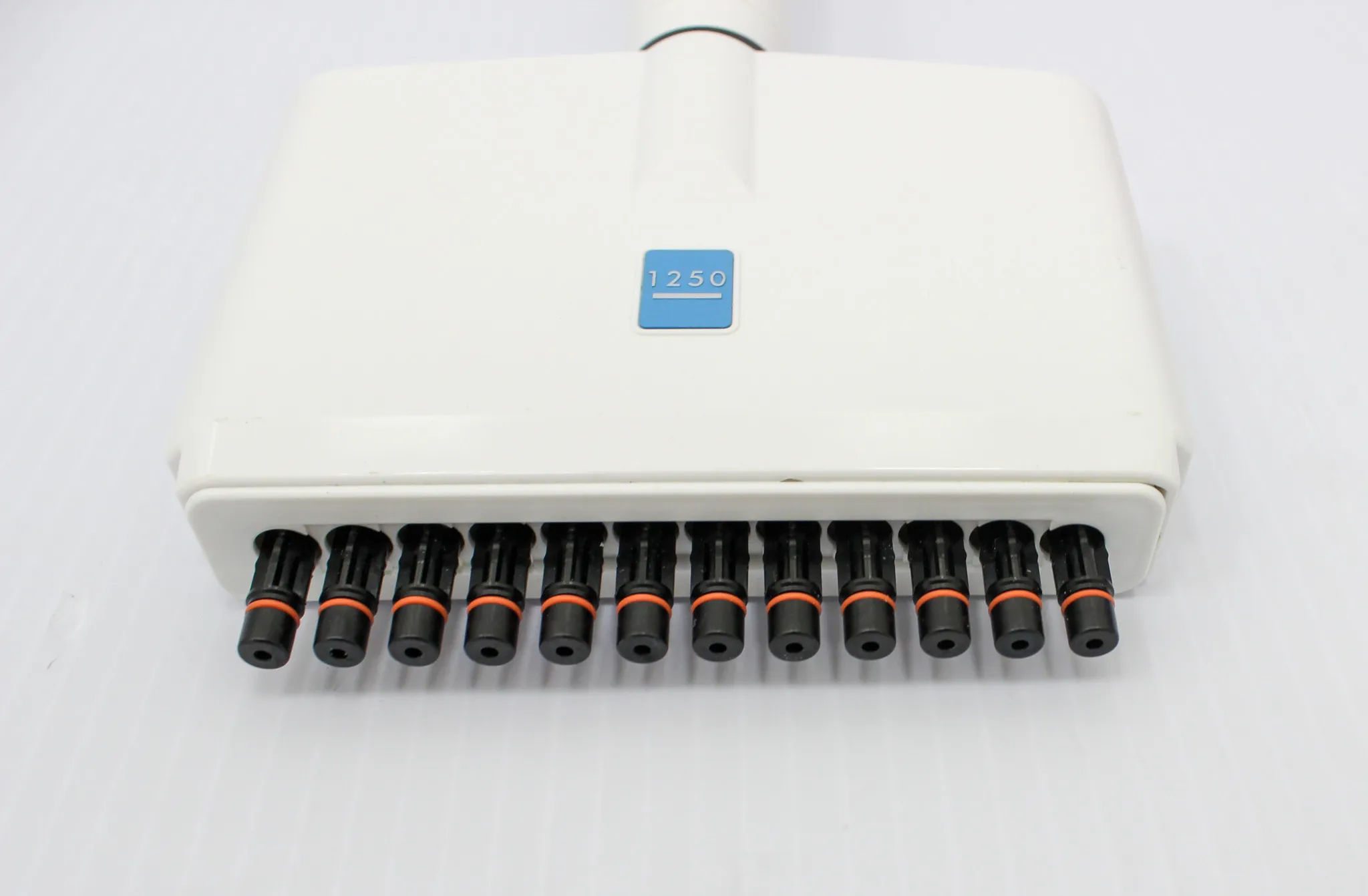 Integra Biosciences Corp 12 Channel VIAFLO Lightweight Electronic Pipette 1250ul