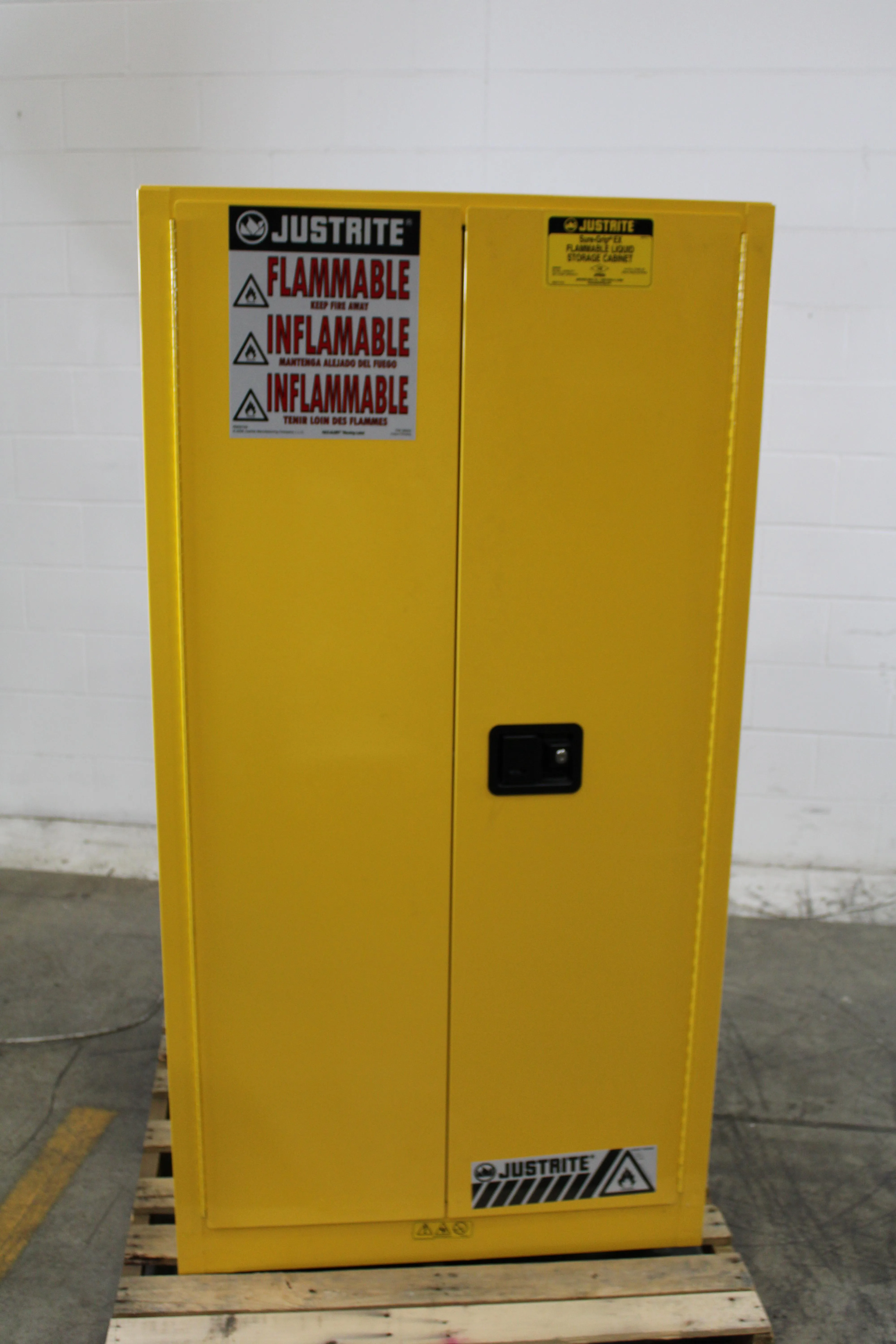 Justrite 896000 Sure-Grip EX Flammable Safety Cabinet