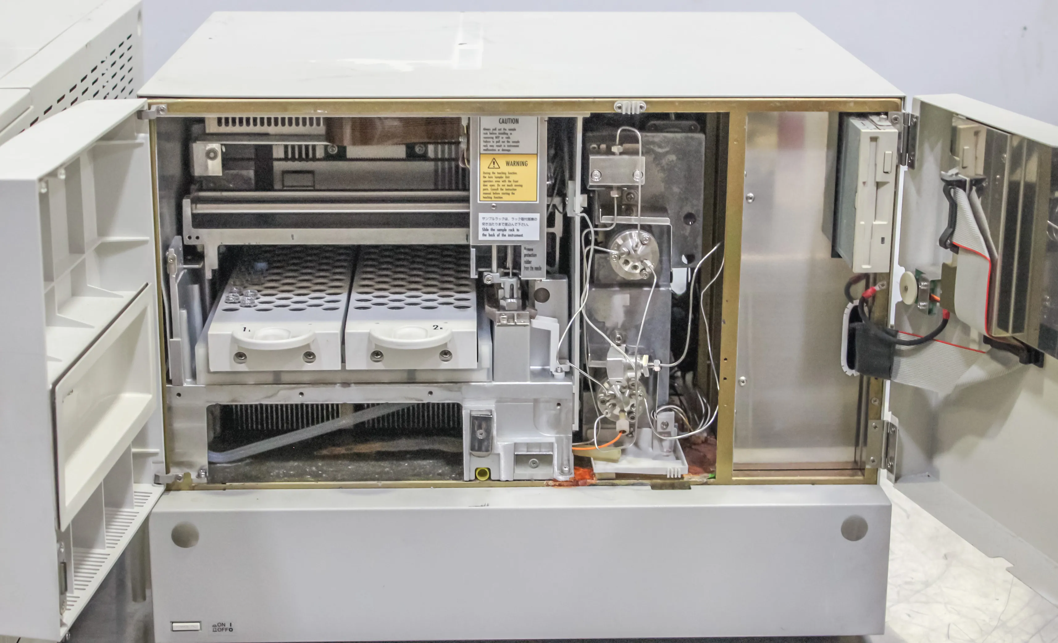 Shimadzu LCMS-2010A Mass Spec