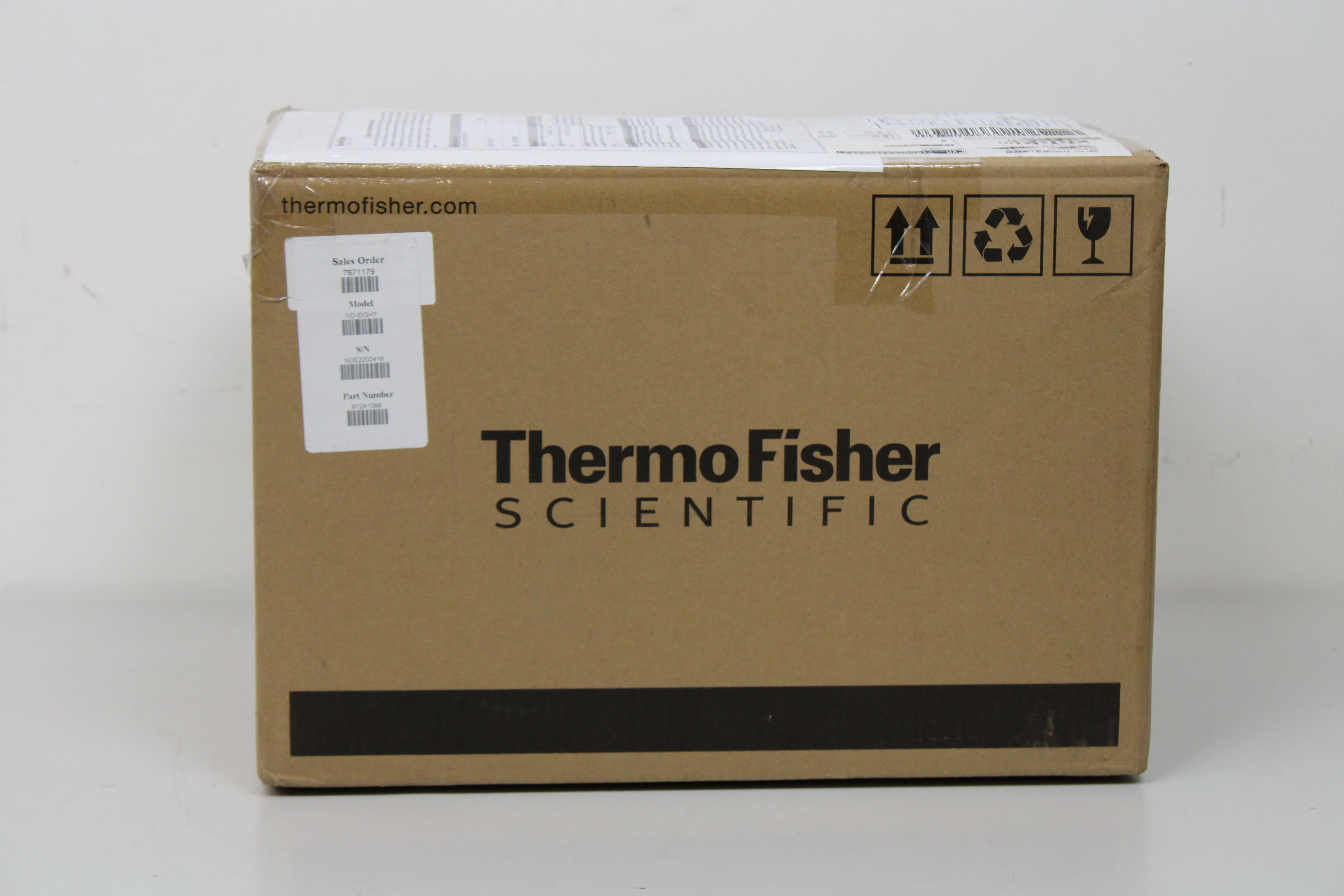 Thermo Scientific NanoDrop Eight UV-Vis Spectrophotometer