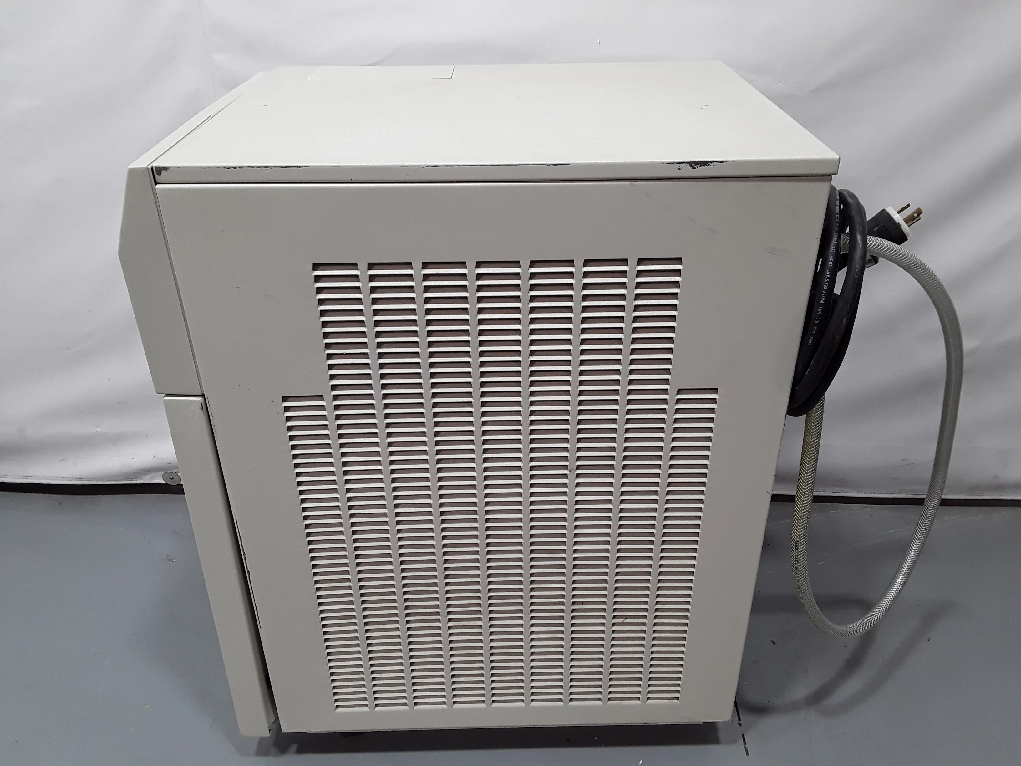 Thermo Neslab Merlin Series M100 Recirculating Chiller