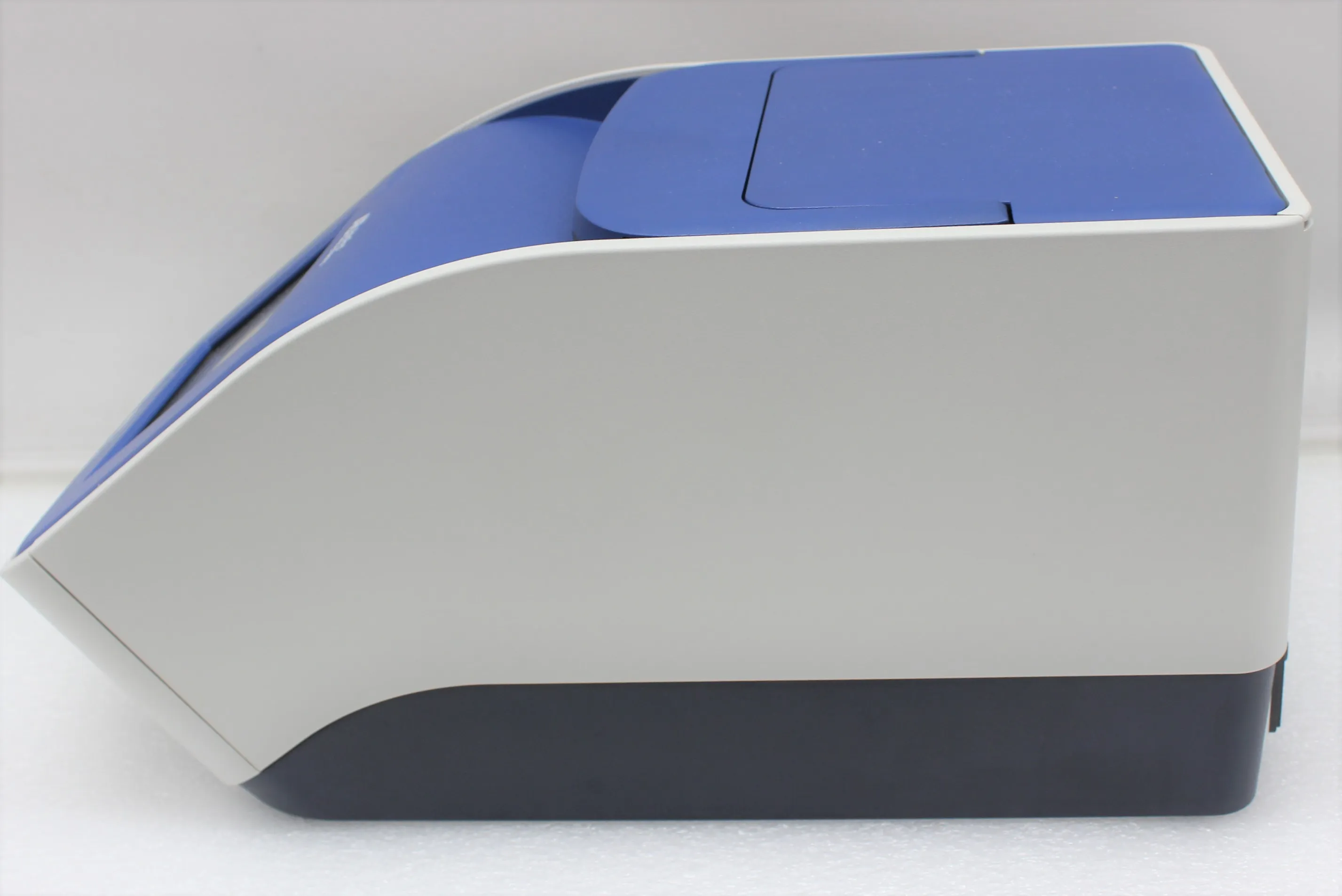 Applied Biosystems Veriti 96-Well Thermal Cycler