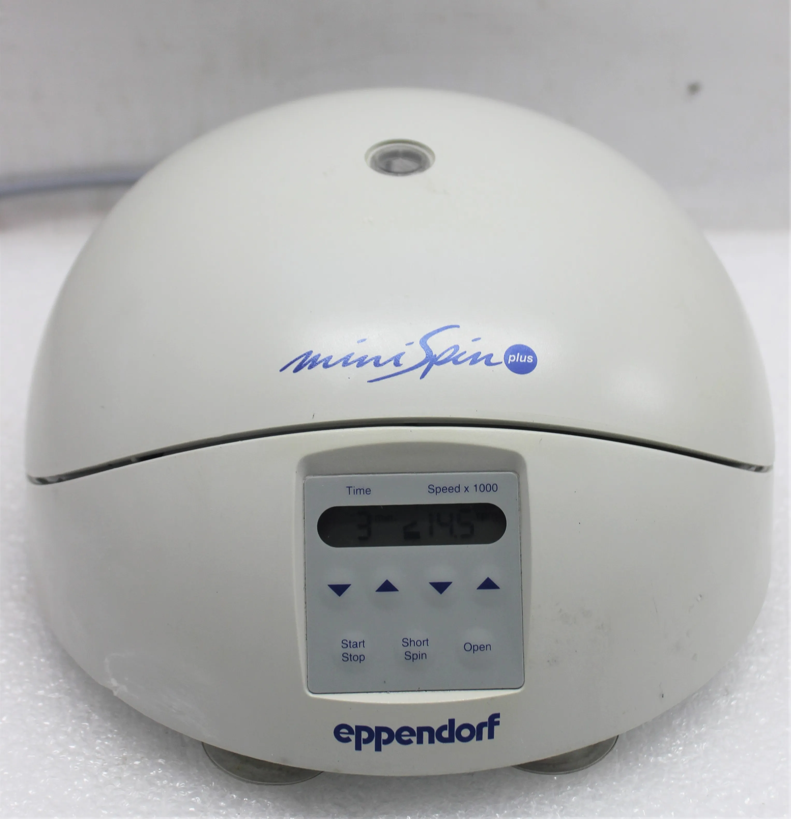 Eppendorf Mini Spin Plus Benchtop Centrifuge