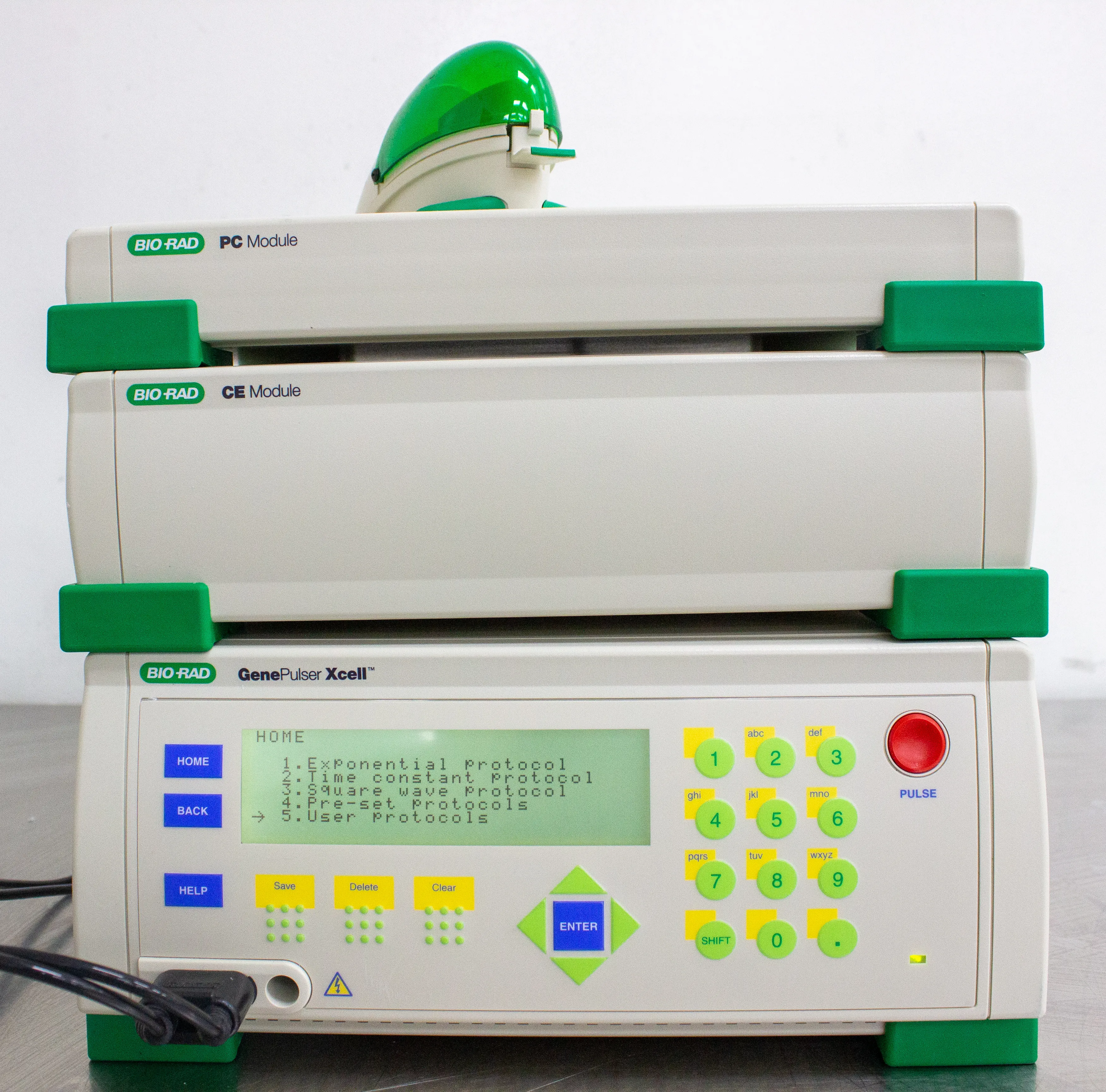 BIO-RAD Gene Pulser Xcell Total Electroporation System Model 1652660