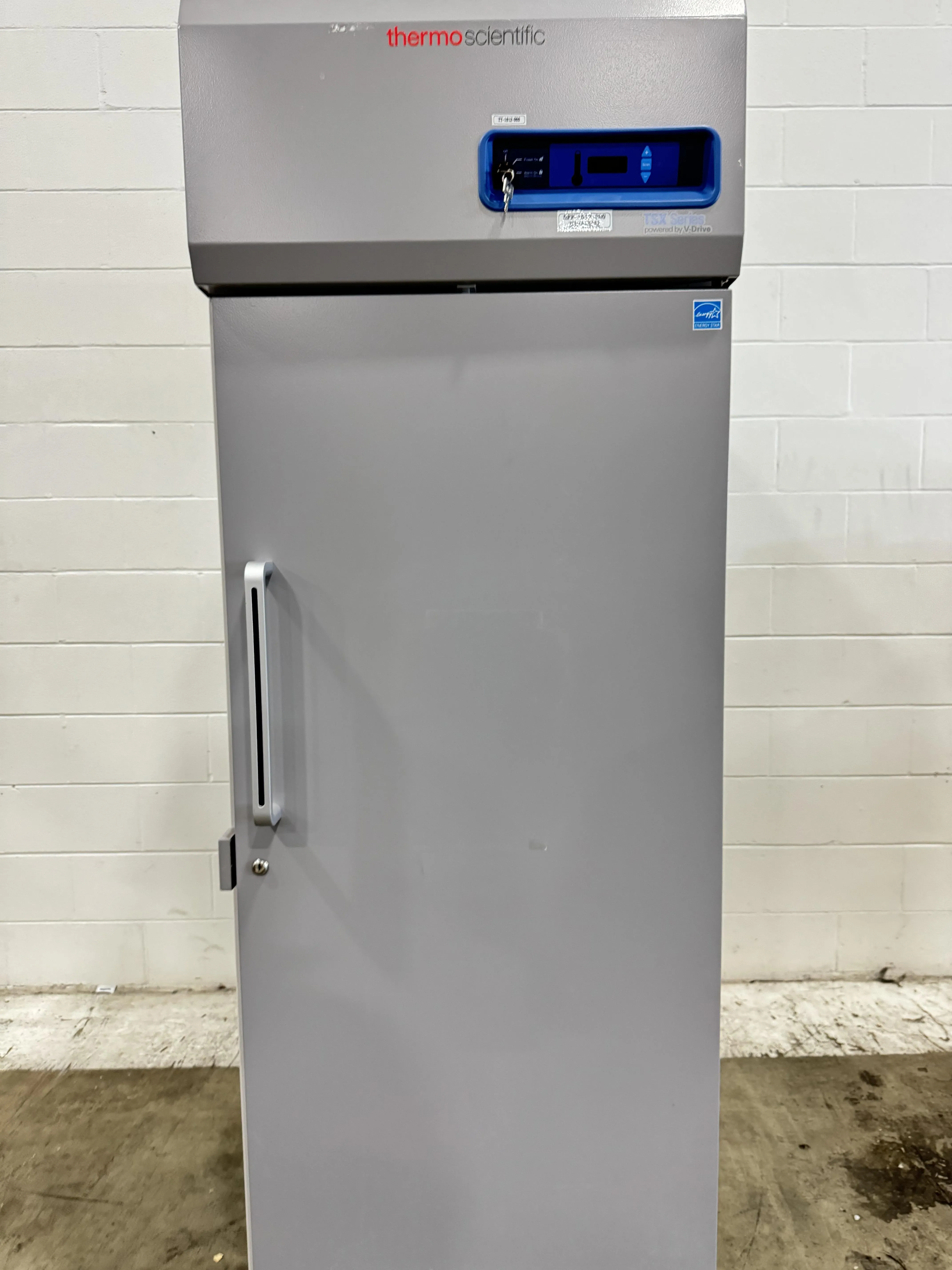 Thermo Fisher TSX3005SA High-Performance Lab Refrigerator 29.2 cu. ft. 827 L