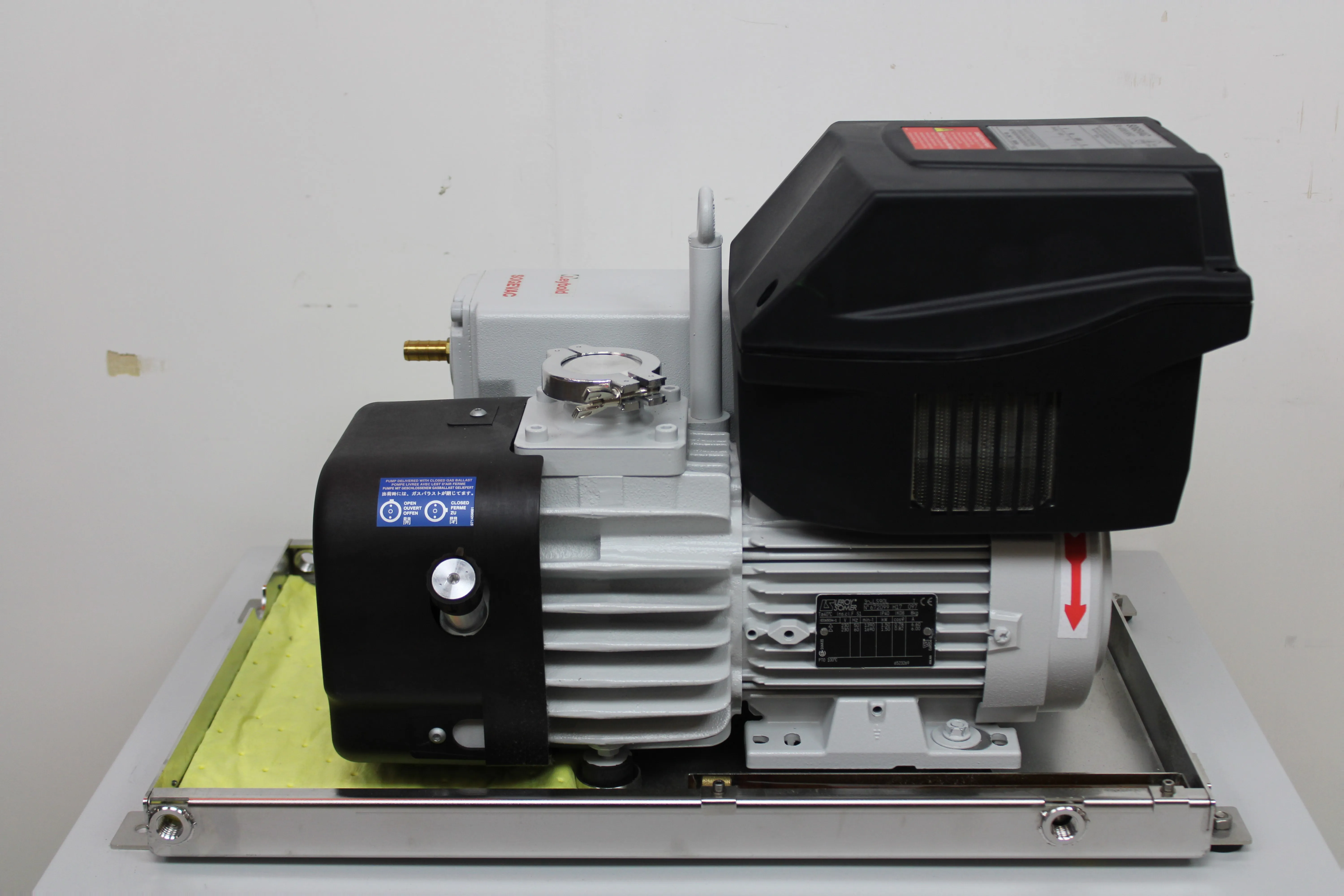 Leybold SOGEVAC SV65BIFC Oil Sealed Vacuum Pump