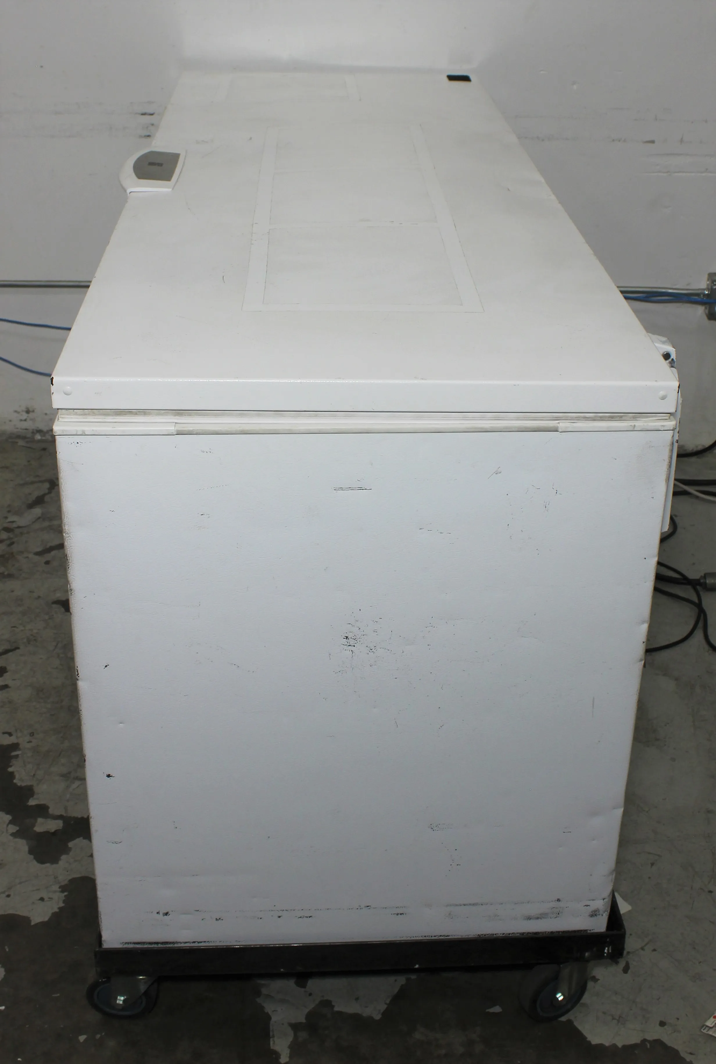 Kenmore Elite 17802 Chest Freezer 253.17202413 Used 14-18.9 cu.ft. Unit