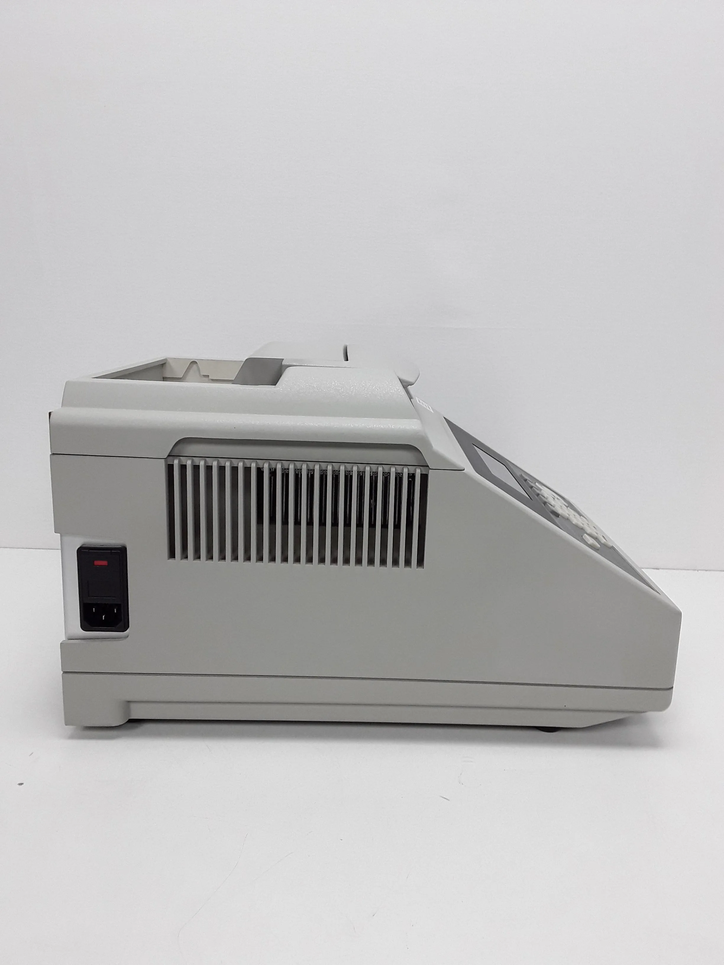 Applied Biosystems GeneAmp PCR System 9700 + 96 Well Interchangeable Block