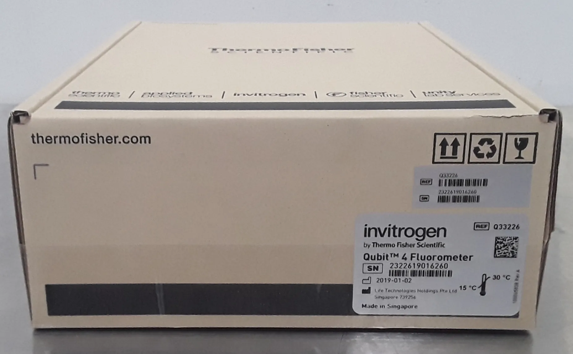 Invitrogen Qubit 4 Fluorometer DNA Synthesizer