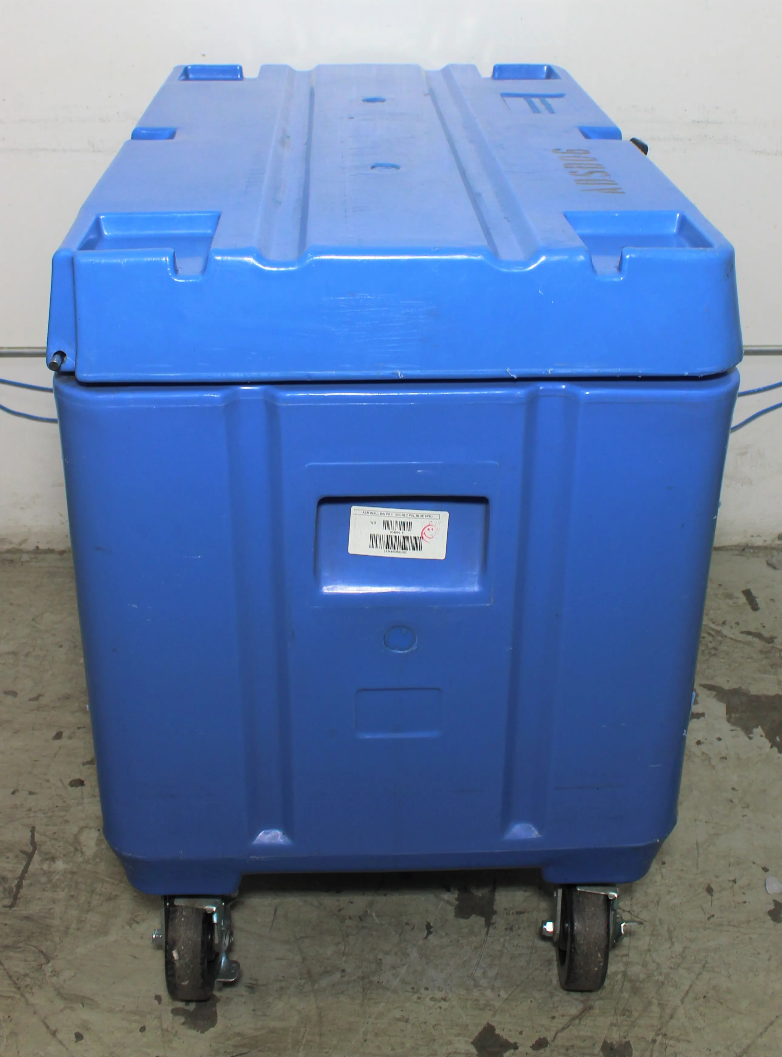 Bonar Cold Storage 11 cu ft Blue Insulated Container System with Hinged Lid & Caster Wheels