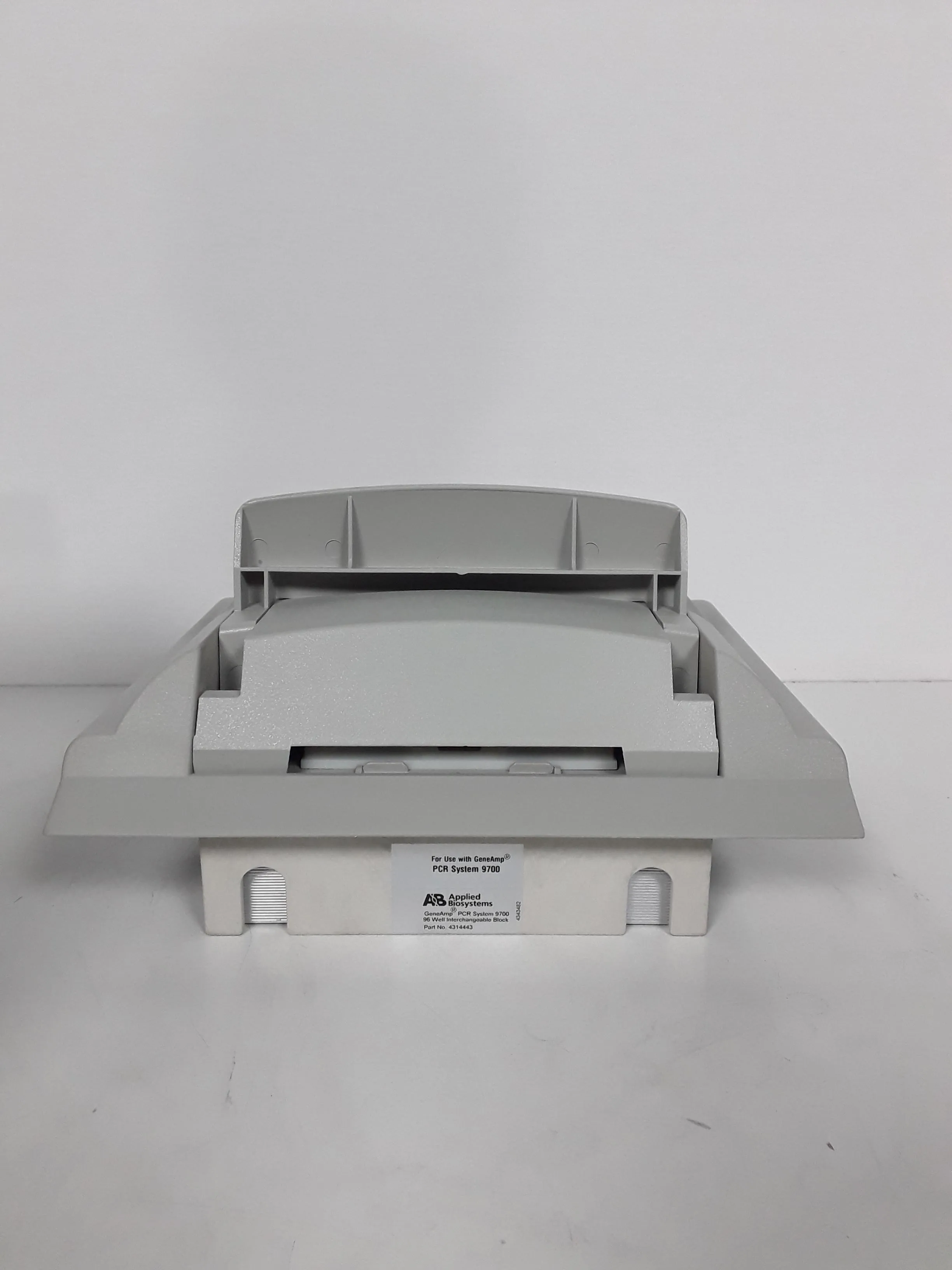 Applied Biosystems GeneAmp 9700 PCR Thermal Cycler