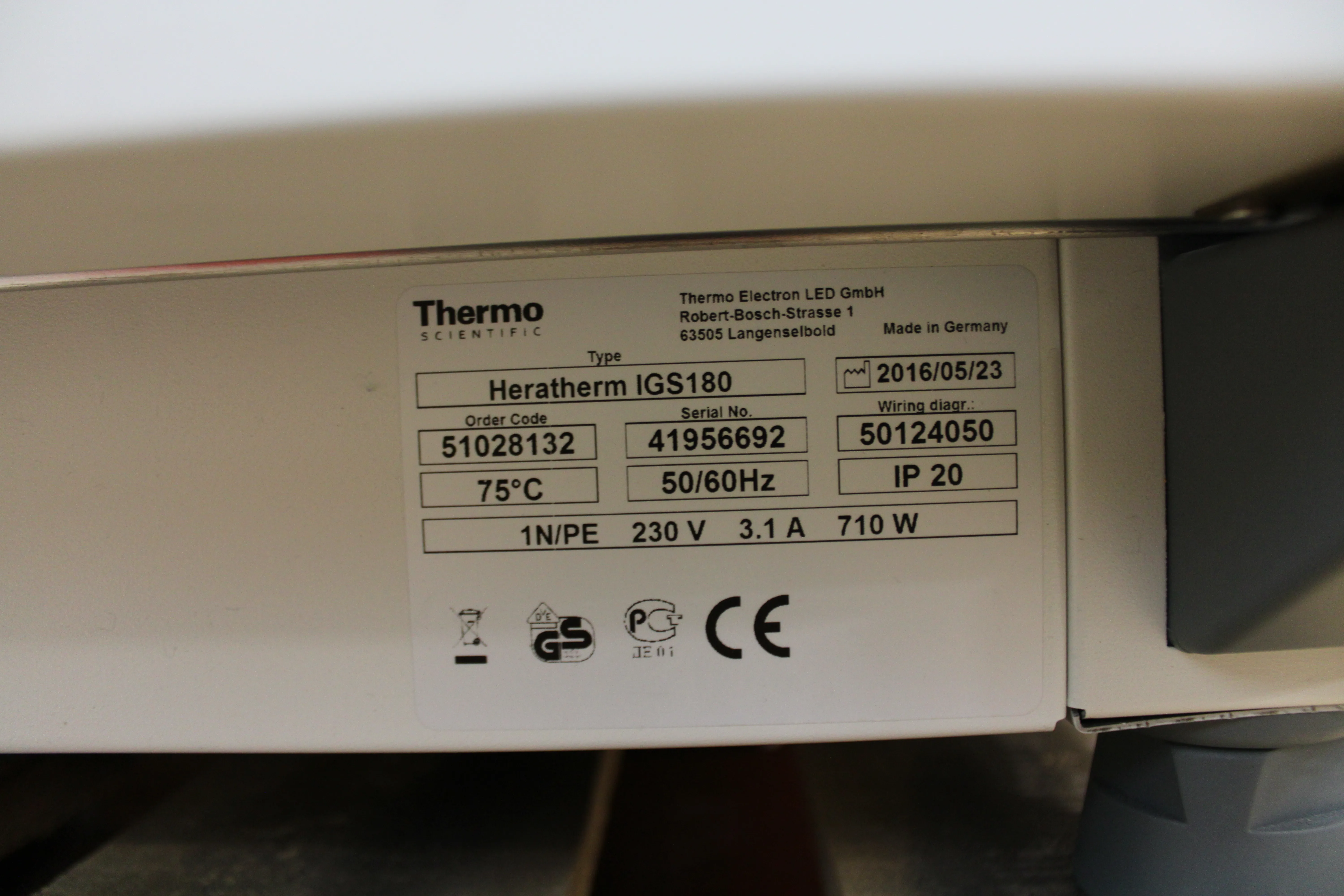 Thermo Scientific Heratherm IGS180 General Protocol Microbiological Incubator