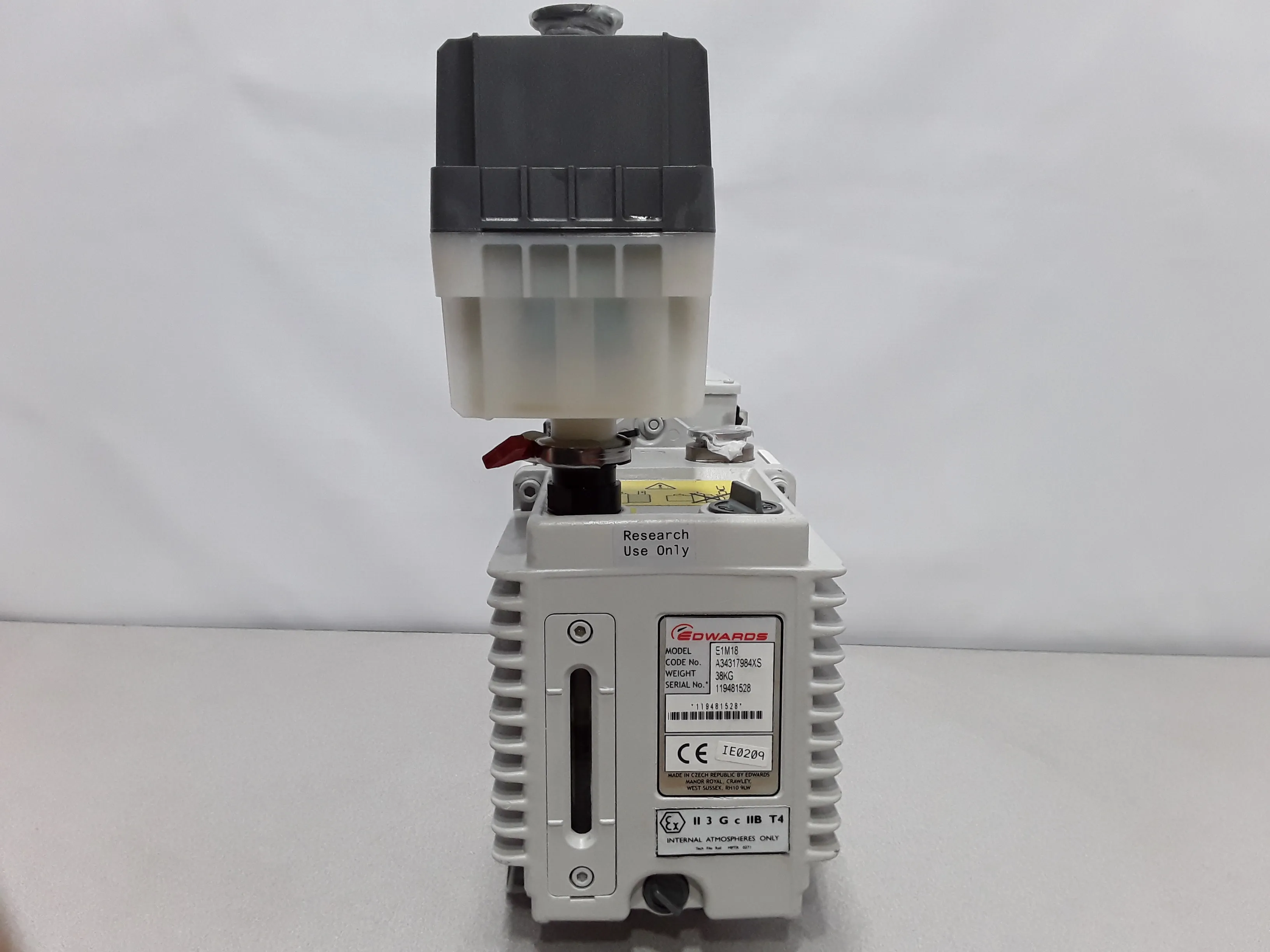 Edwards One Stage Rotary Pump E1M18 115/200-230V, 1-ph, 50/60Hz - Used Vacuum Pump - REUZEit West Coast US - R