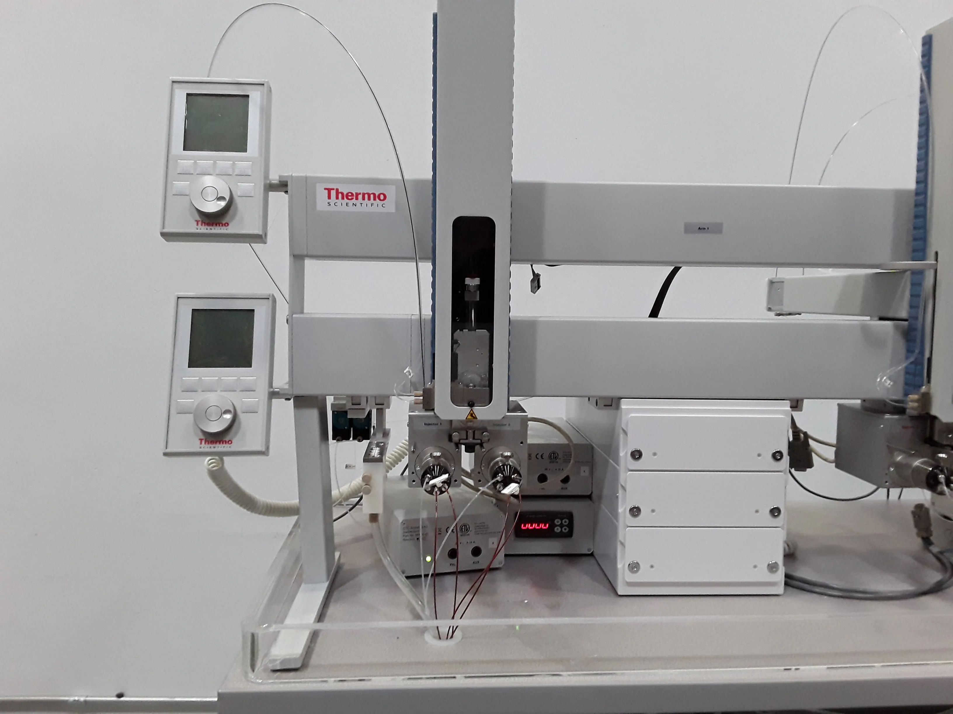 Dionex UHPLC+ System W/ Auto Sampler