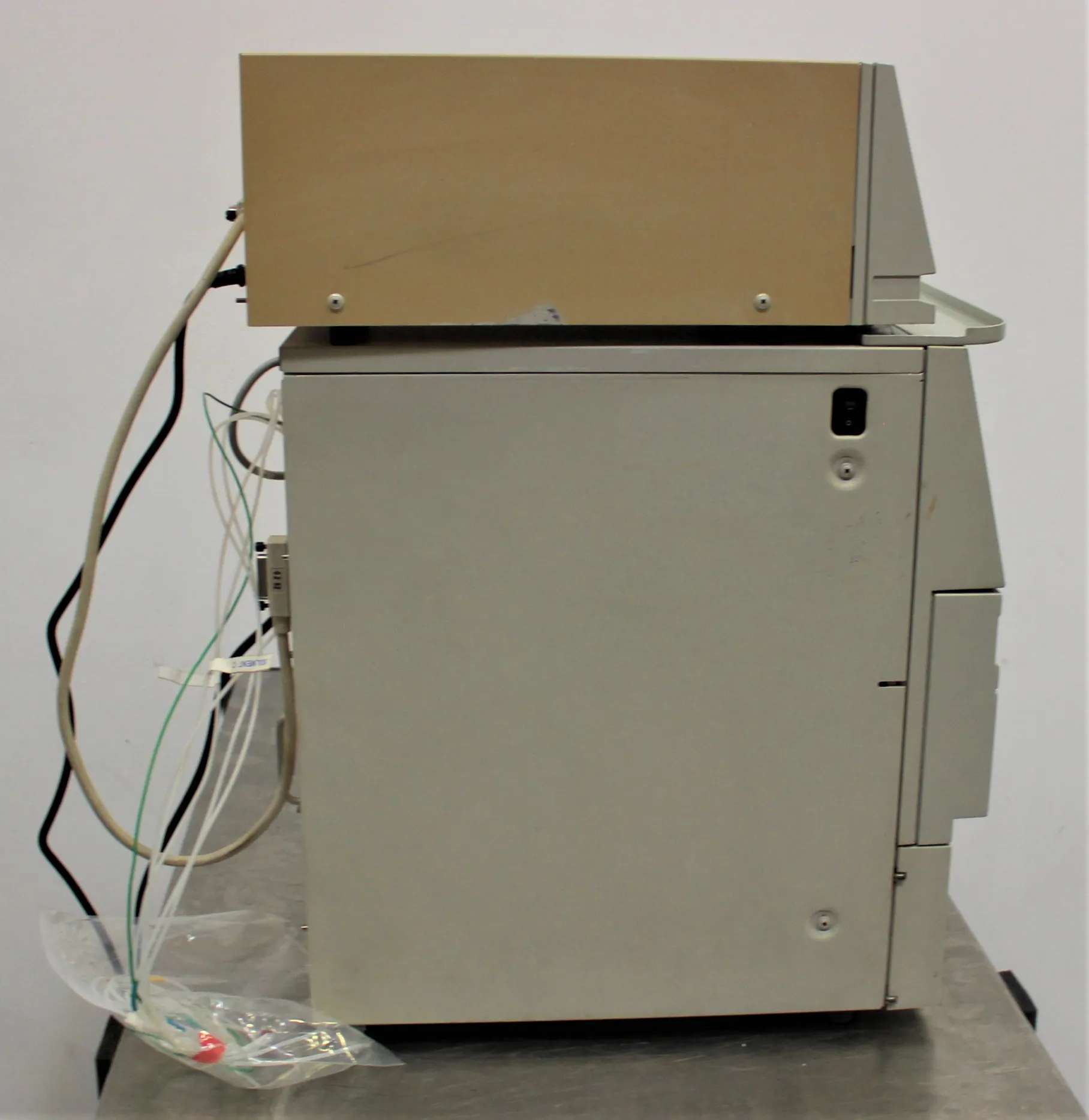 Waters 2695 Separations Module with 2487 Dual Absorbance Detector - Used HPLC System