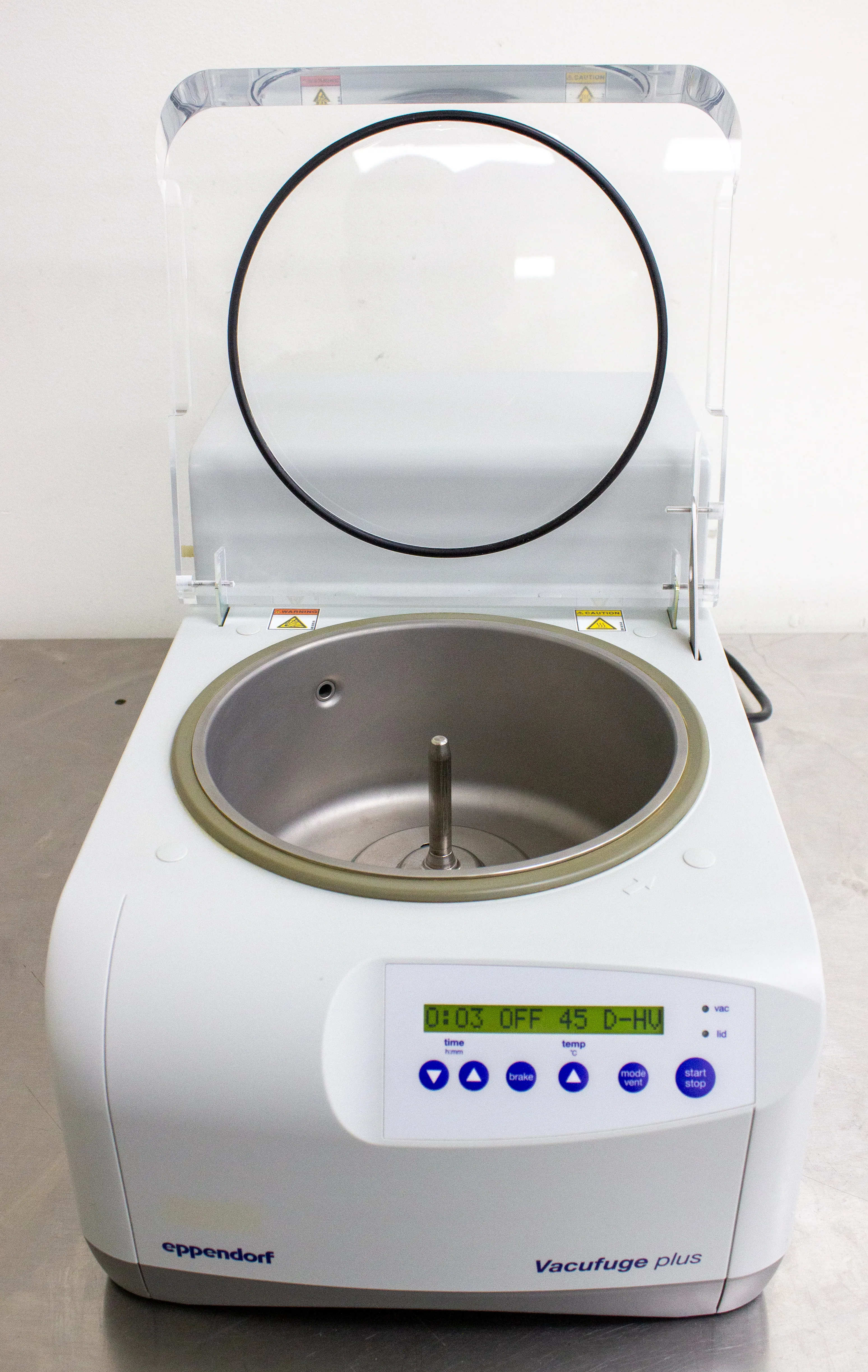 Eppendorf 5305 Vacufuge Plus Concentrator System