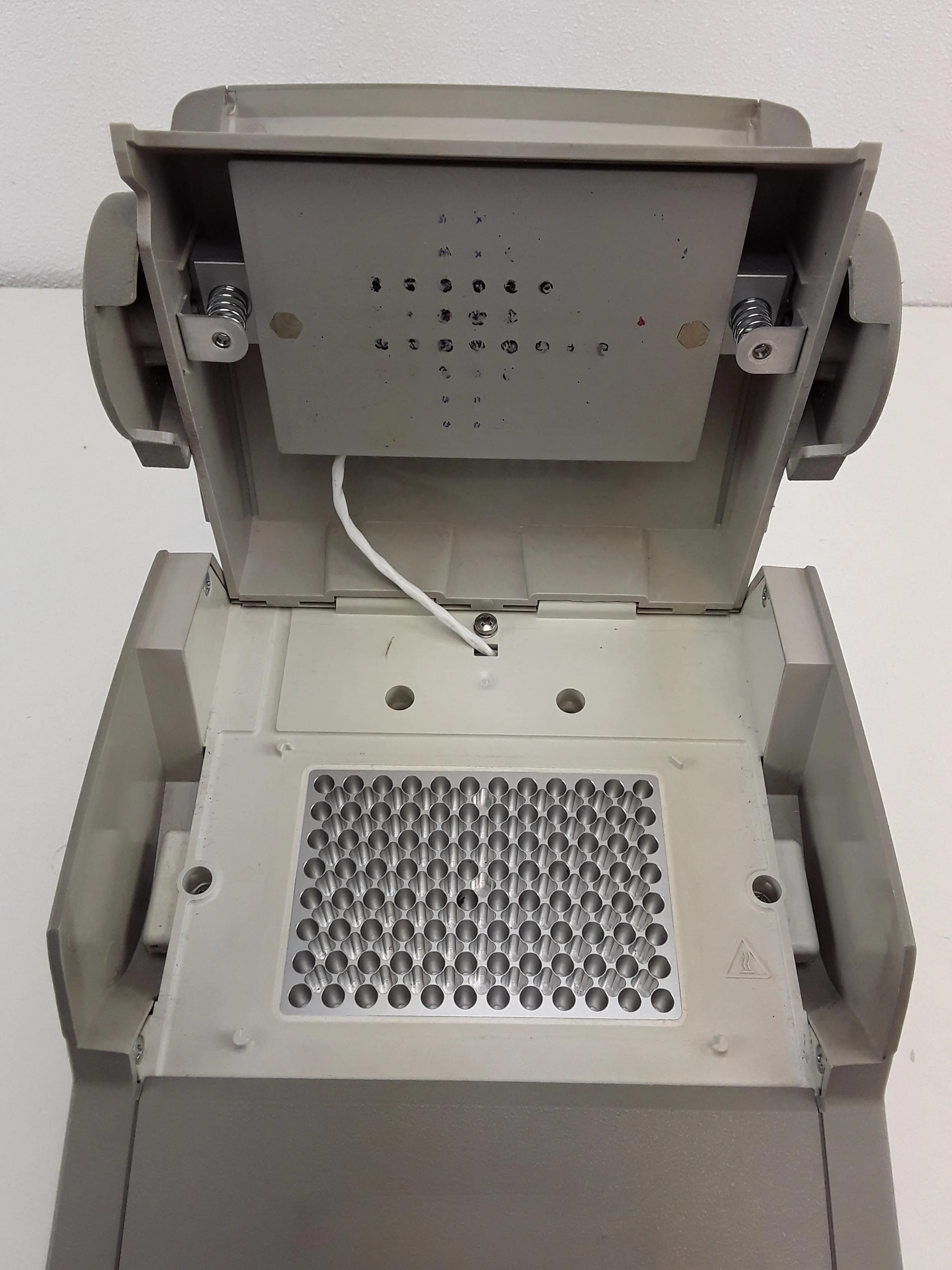 Bioanalytical Systems Thermal Cycler - Model 2720, 96-well Block