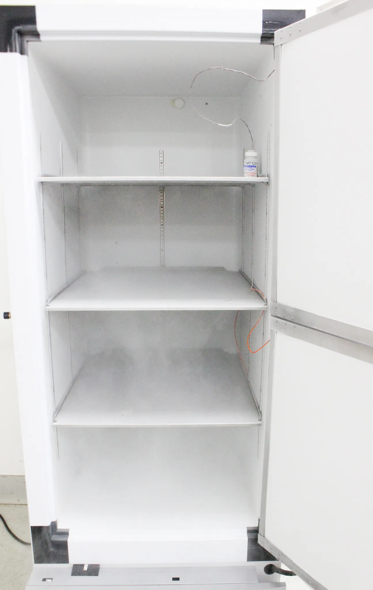 Thermo Scientific TSX Series Ultra-Low Temperature -80c Freezer Model TSX40086A