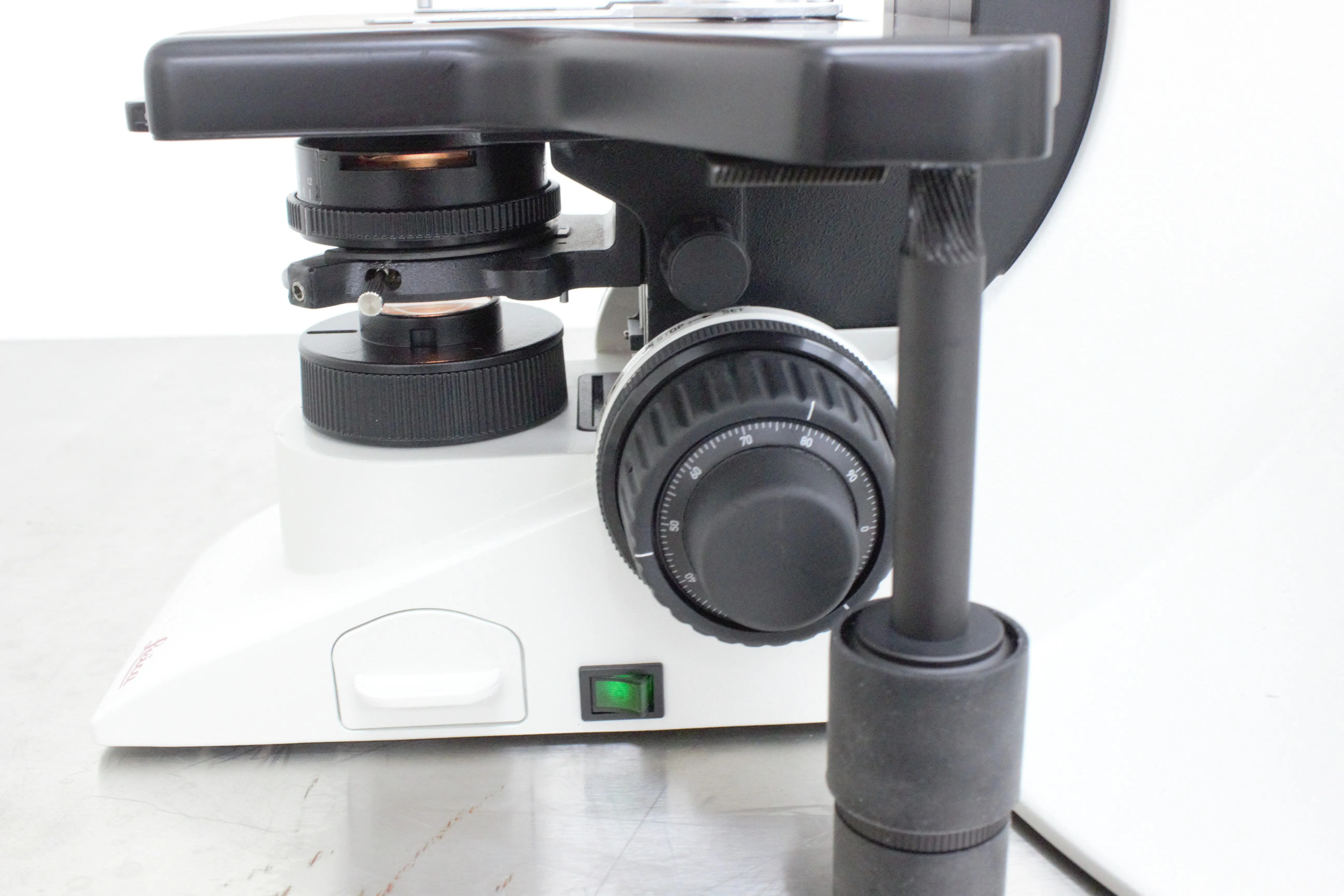 Leica DM2000 Microscope with ICC50W Camera