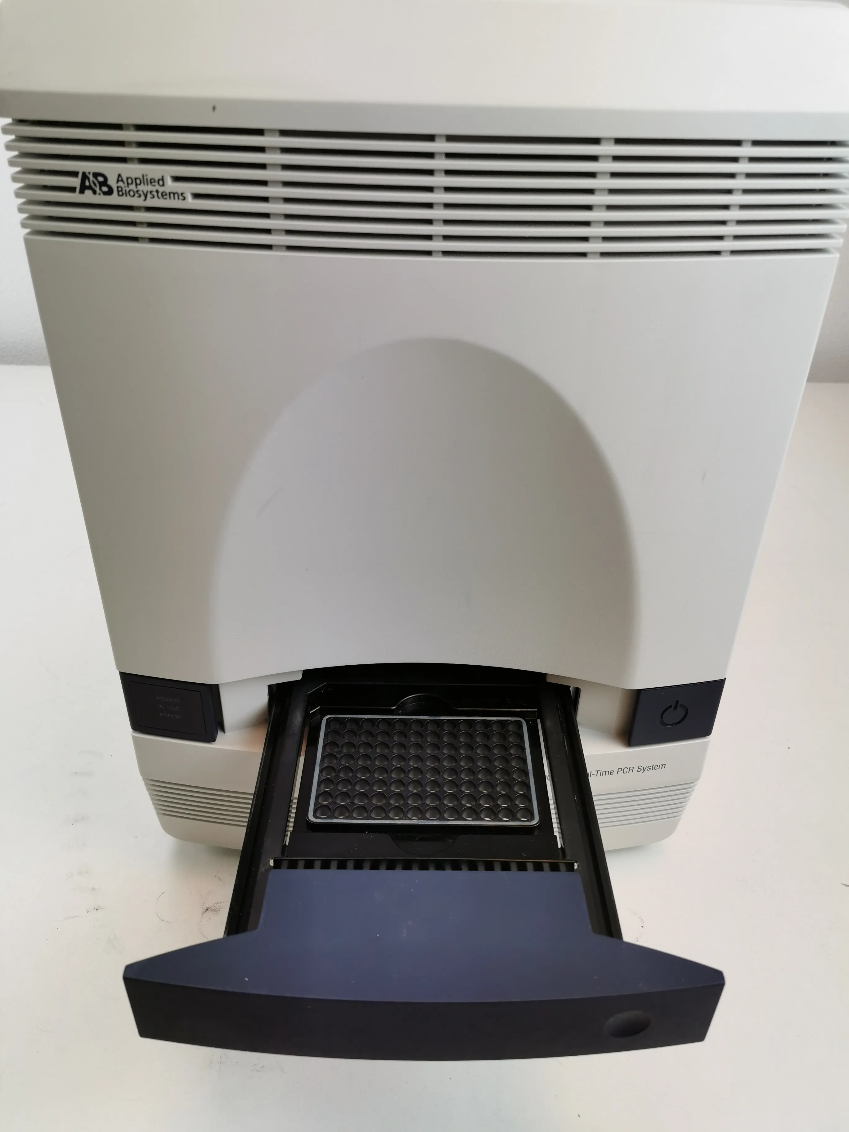 Applied Biosystems 7500 Fast Real-Time PCR System