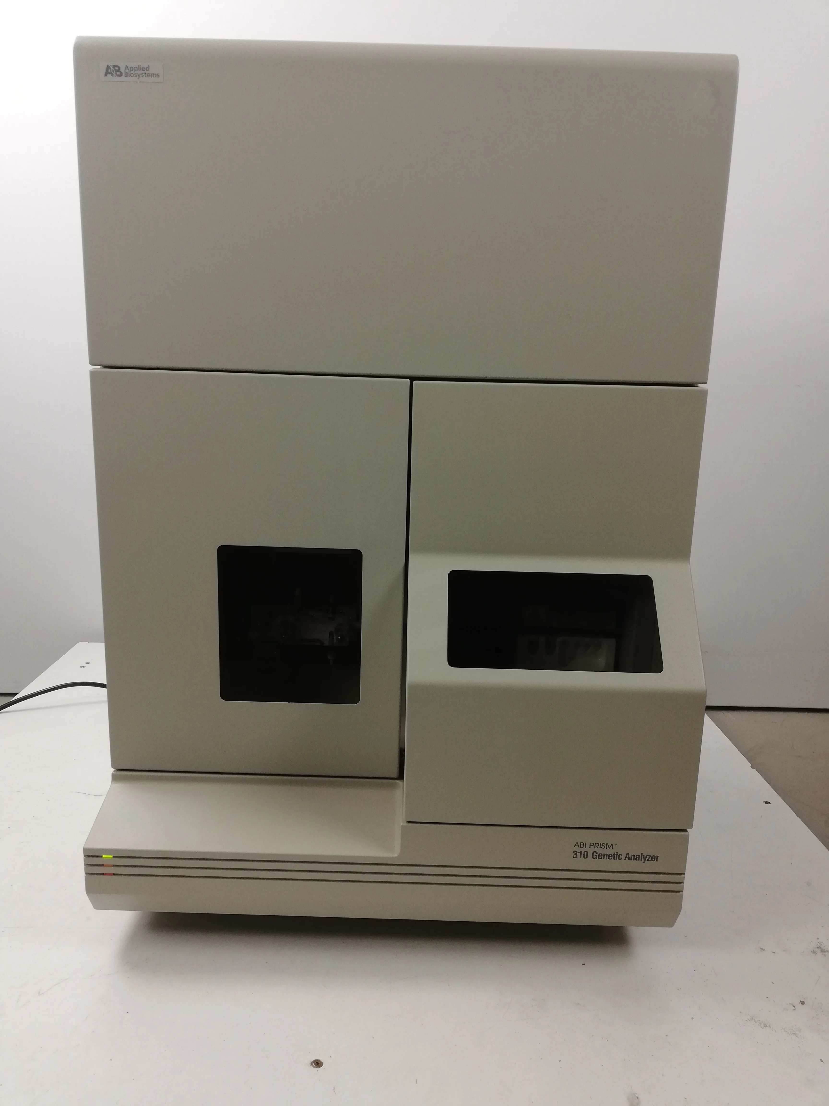 Applied Biosystems ABI PRISM 310 Genetic Analyzer