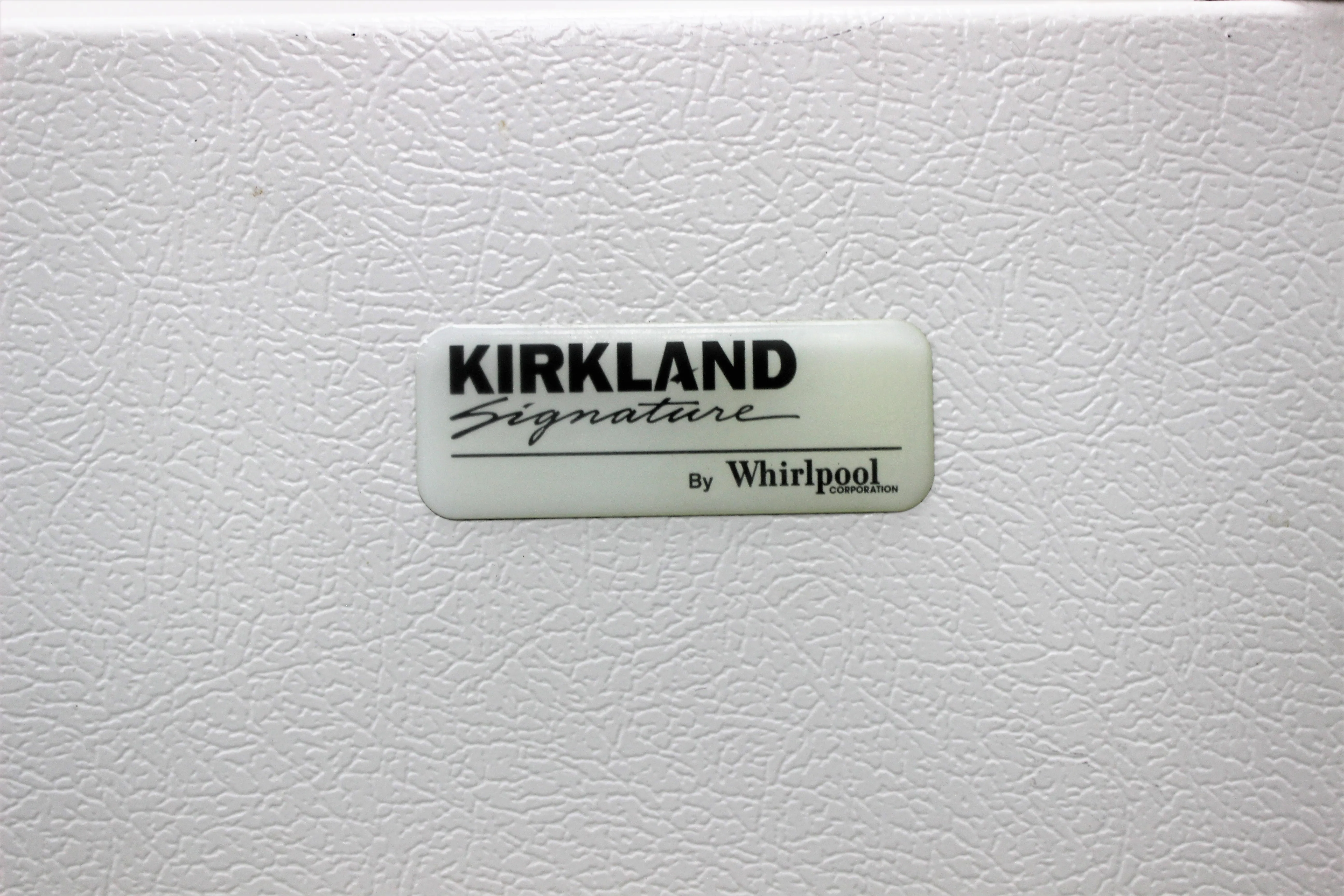 Kirkland ST14CKXSQ00 18.0 cu. ft. Refrigerator with Top Freezer - Used