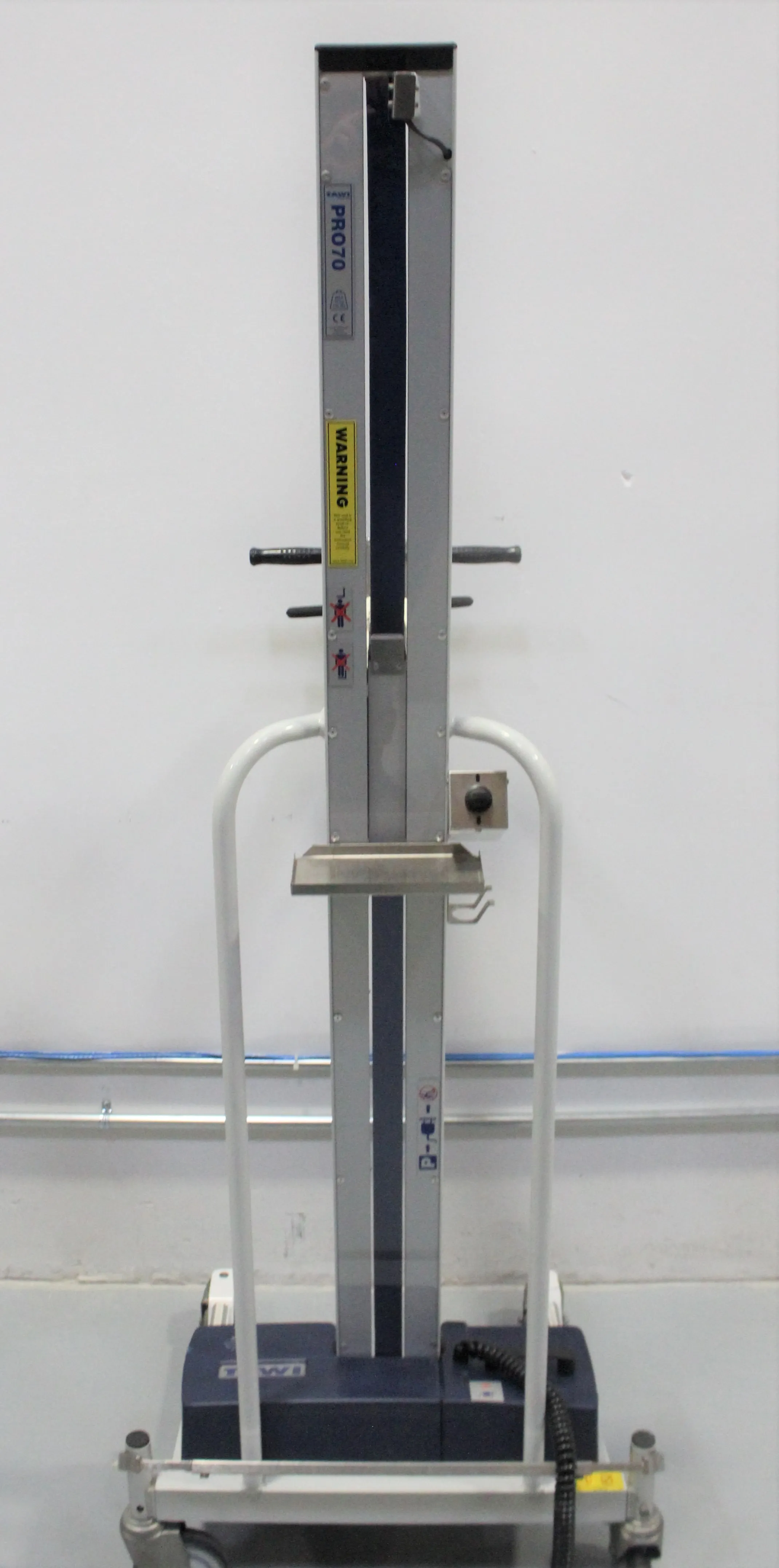 TAWI Pro 70 Ergonomic Lifting Trolley - Used Laboratory Equipment