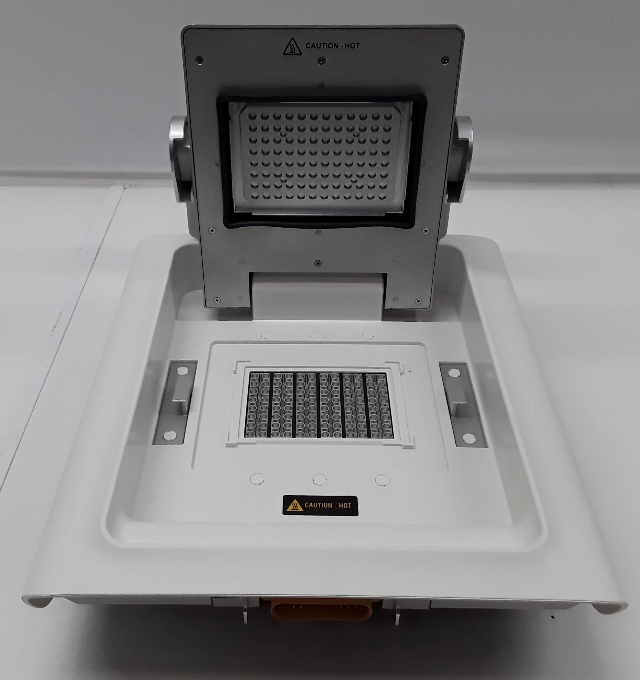 Applied Biosystems ProFlex PCR System with 96-Well Sample Block 4483637