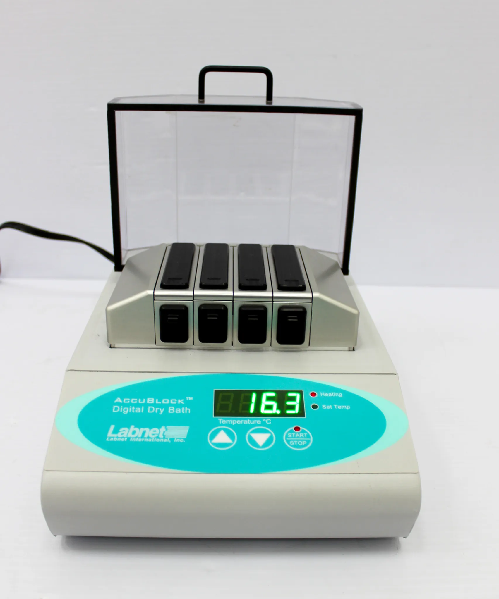 Labnet D1200 Accublock Dry Bath with Block Model D1200