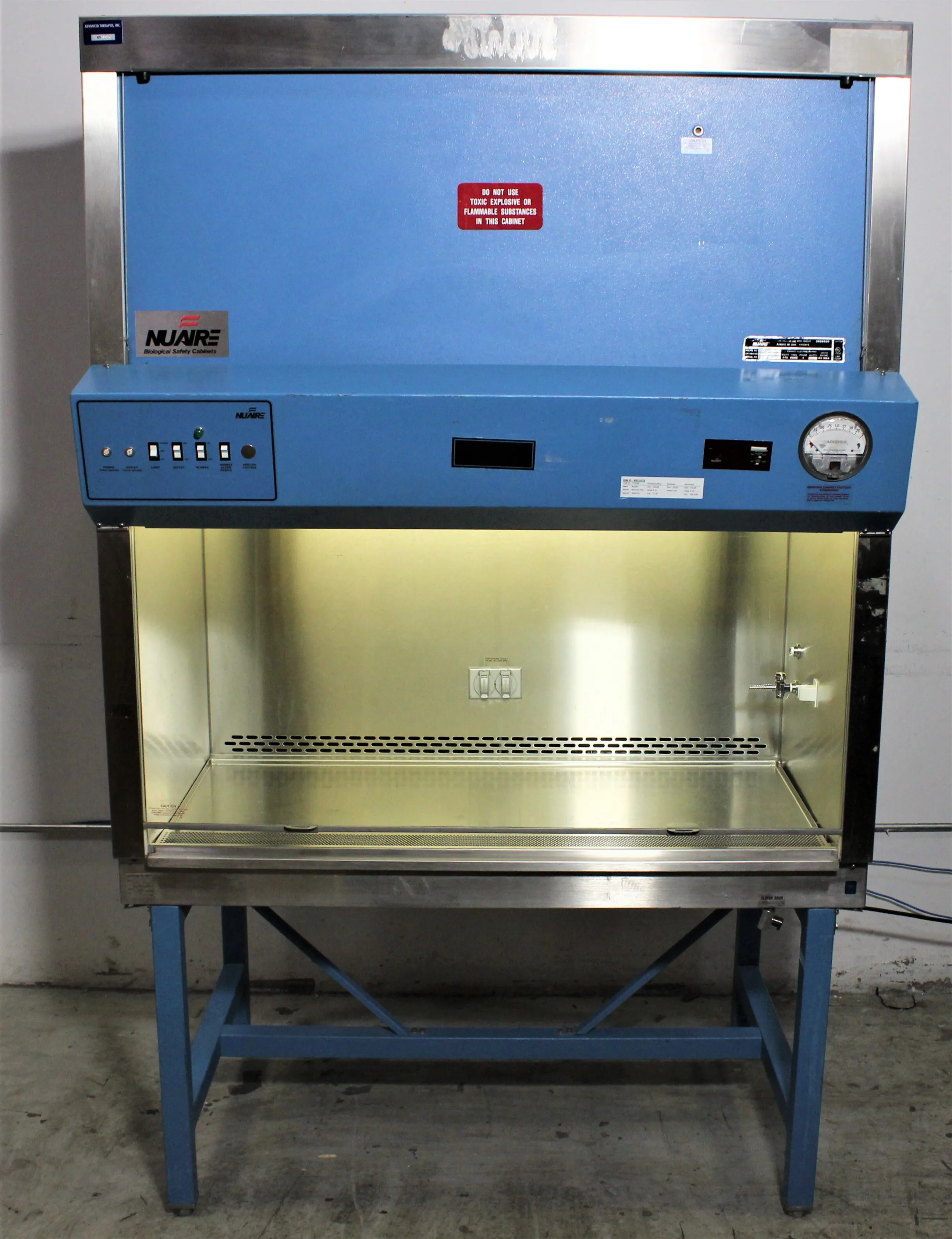 NuAire NU-425-400 Biosafety Cabinet, Used