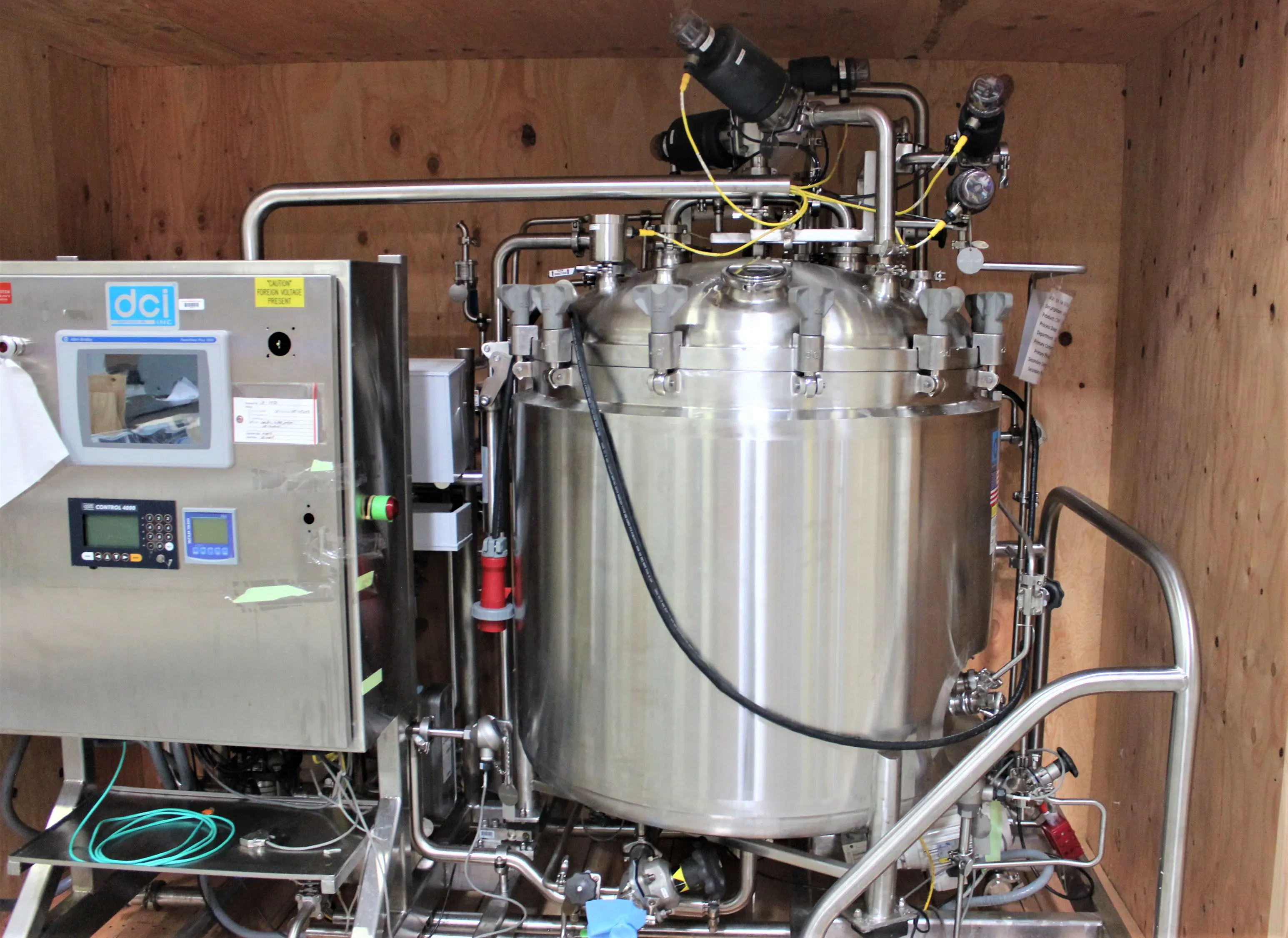 Used DCI Inc. 600 L Tank - Chemistry