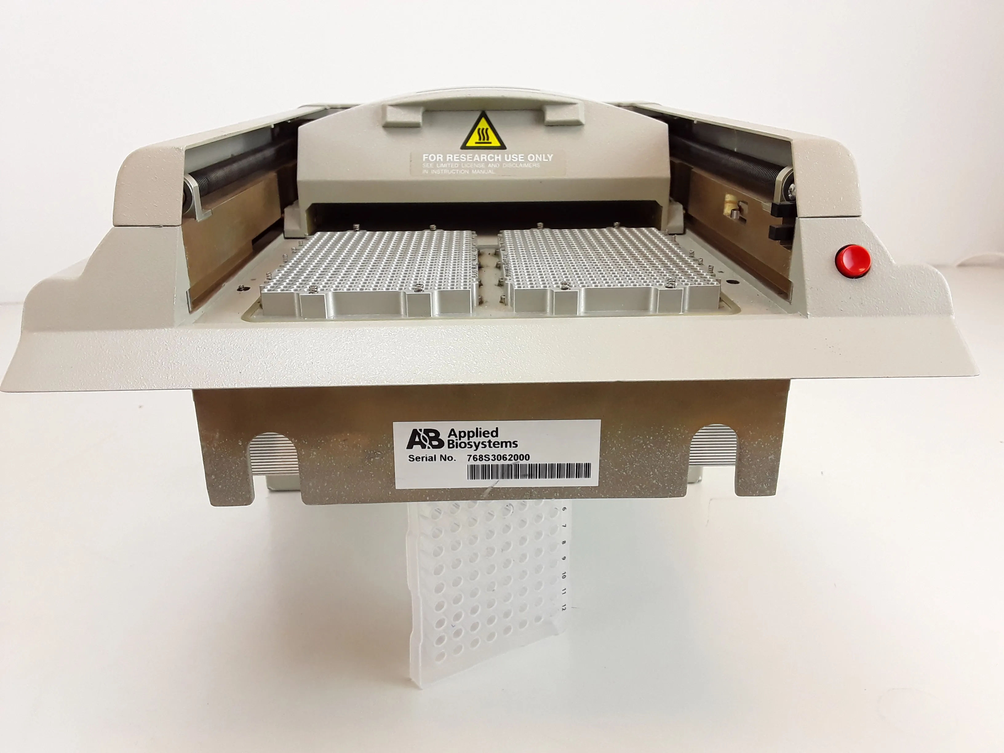 Applied Biosystems Auto-Lid Dual 384 Well PCR Thermal Cycler