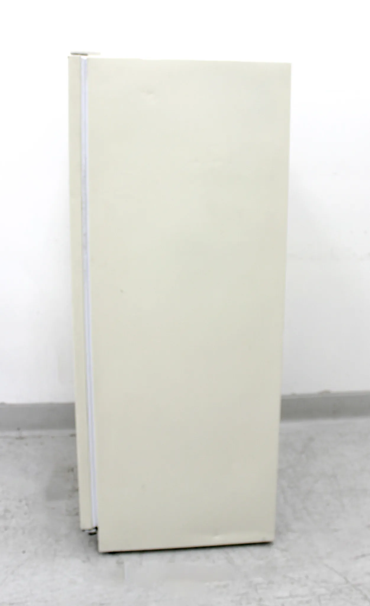 Sears Kenmore Upright Freezer Model 253.9237383 - Very Good Condition