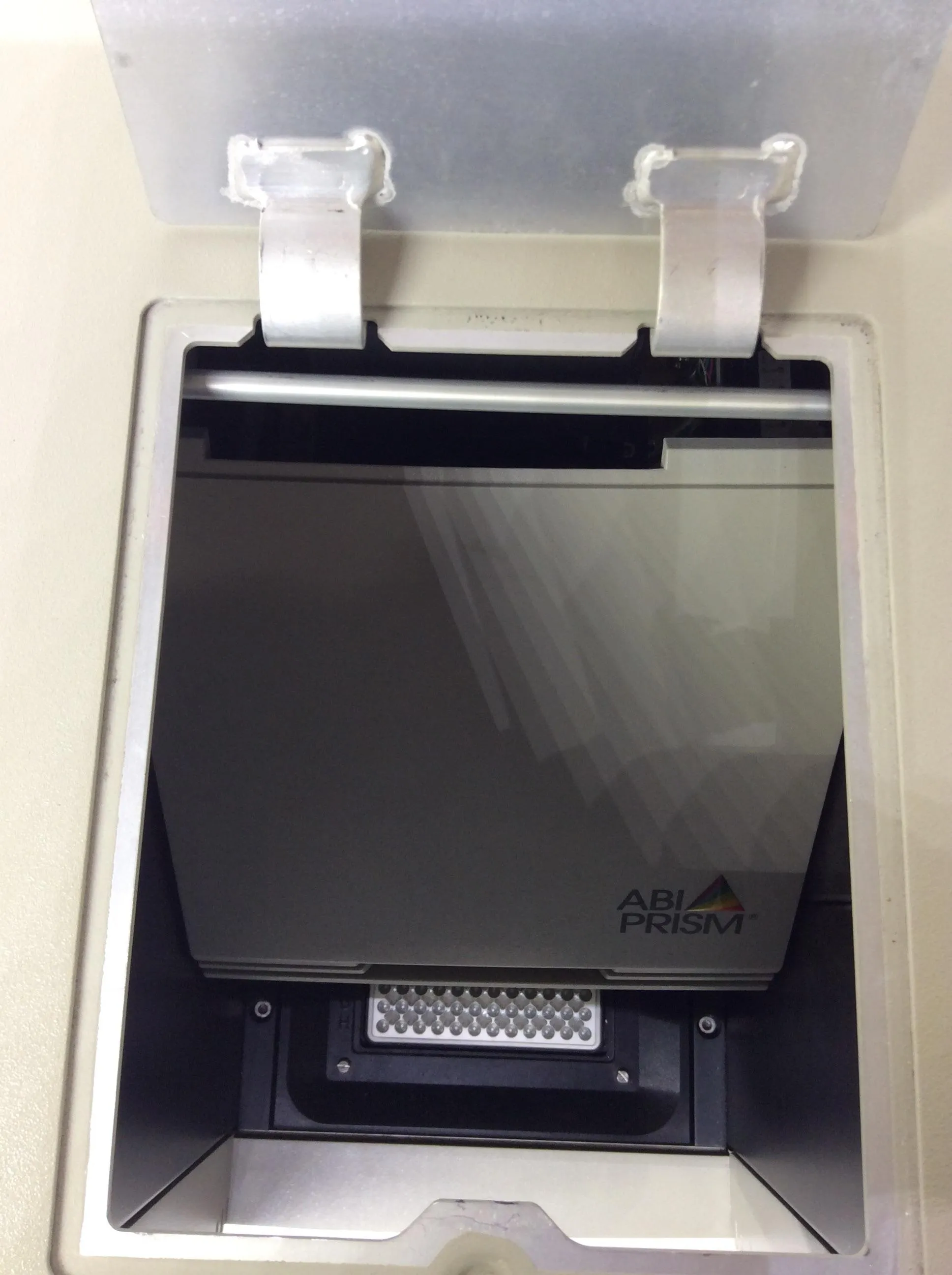 ABI 7000 Sequence Detection System DNA Sequencer