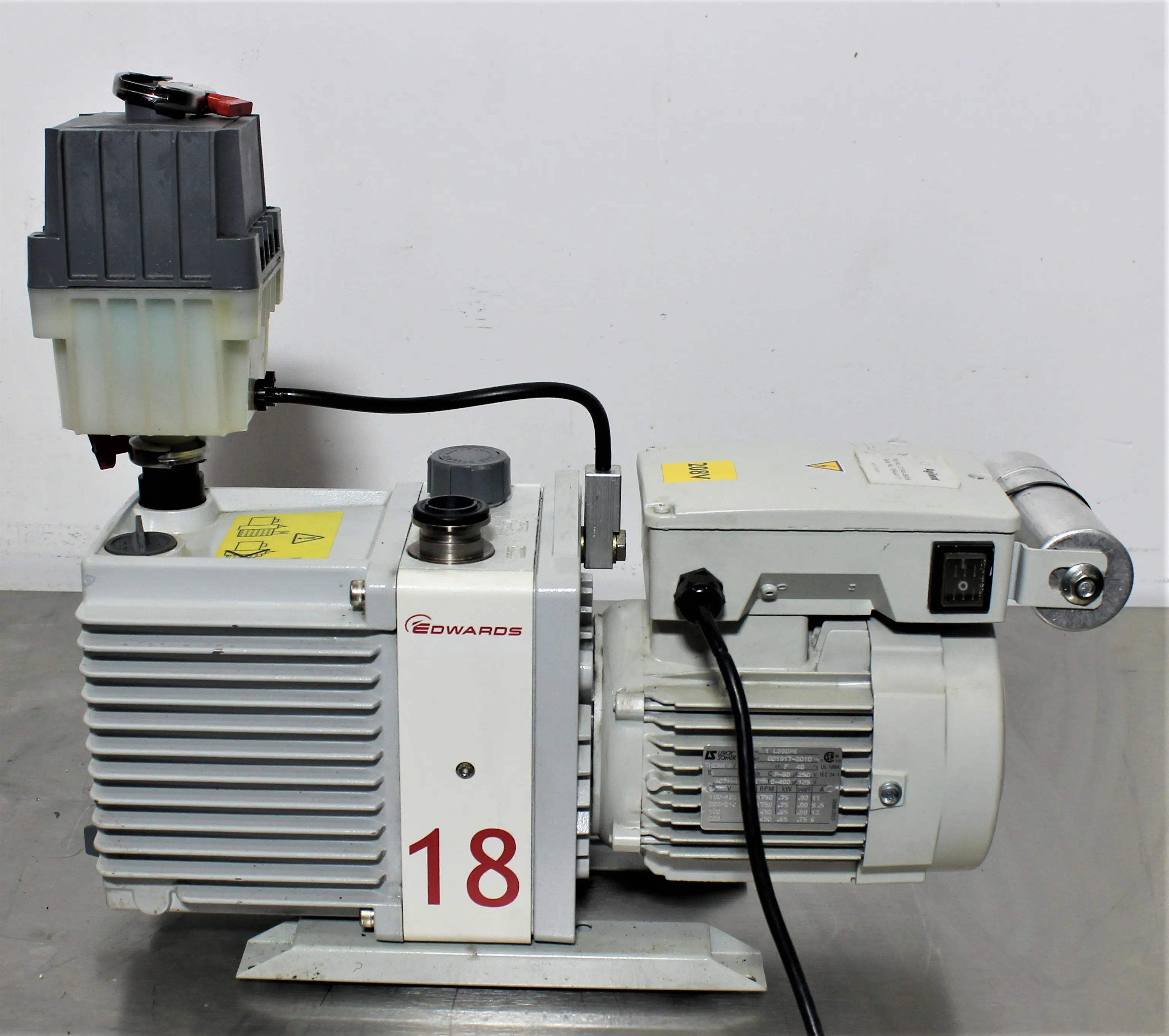 Edwards E1M18 Vacuum Pump