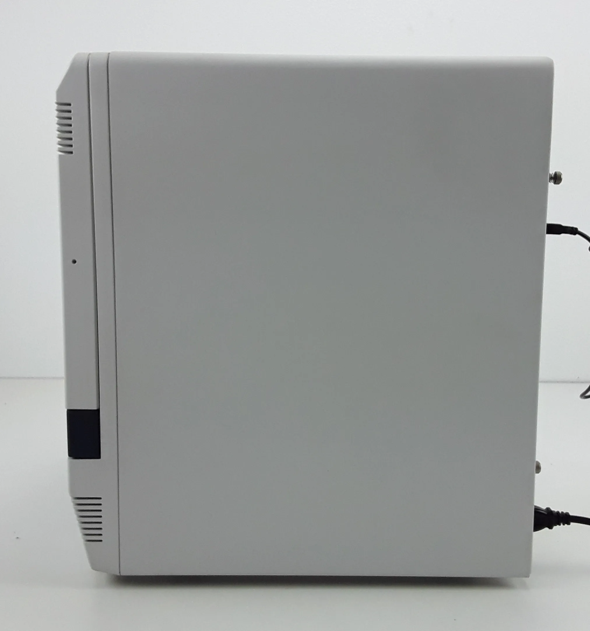 Applied Biosystems AB 7500 Fast Real-Time PCR System